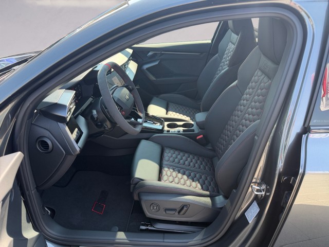 AUDI RS3 Sportback 2.5 TSI quattro S-tronic-image-9