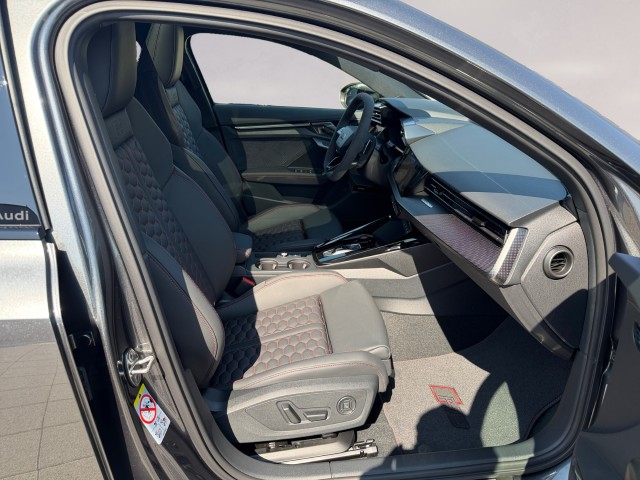 AUDI RS3 Sportback 2.5 TSI quattro S-tronic-image-16
