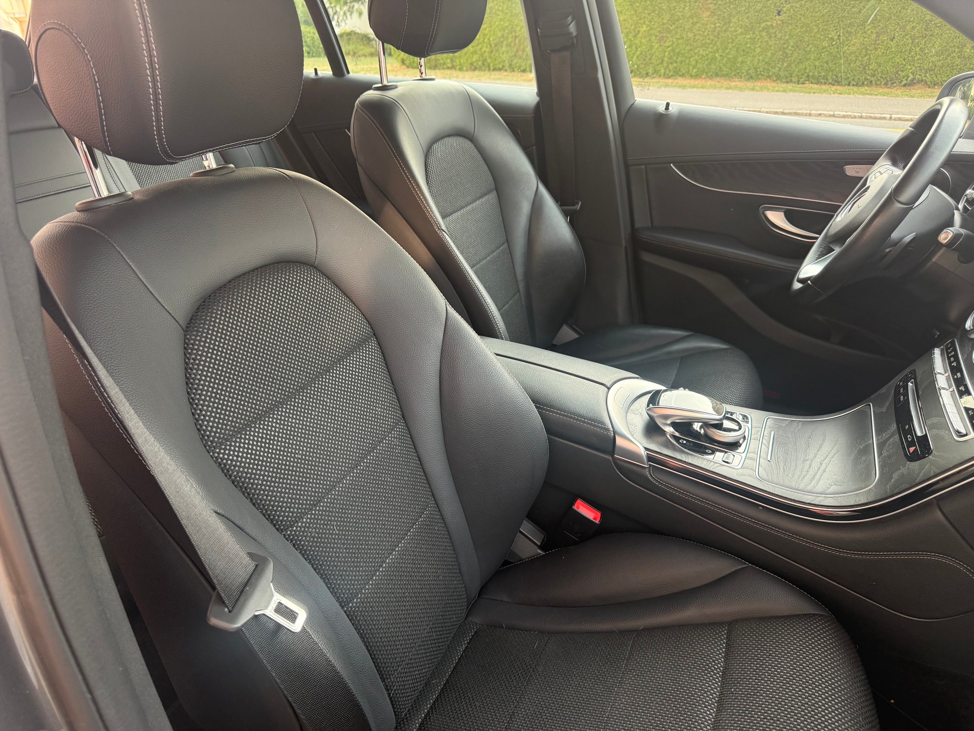 MERCEDES-BENZ GLC 350 e Exclusive 4Matic 7G-Tronic-image-10