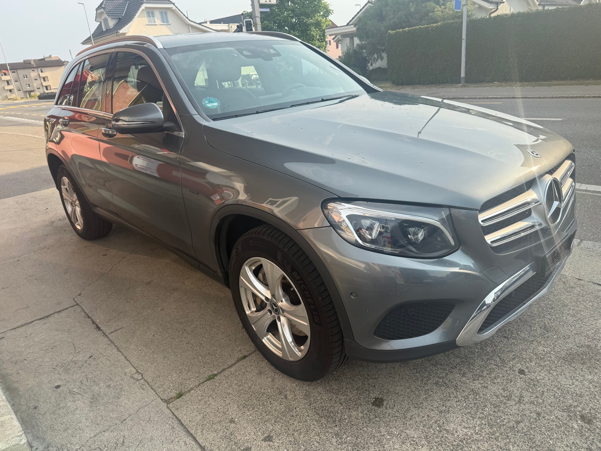 MERCEDES-BENZ GLC 350 e Exclusive 4Matic 7G-Tronic-image-2
