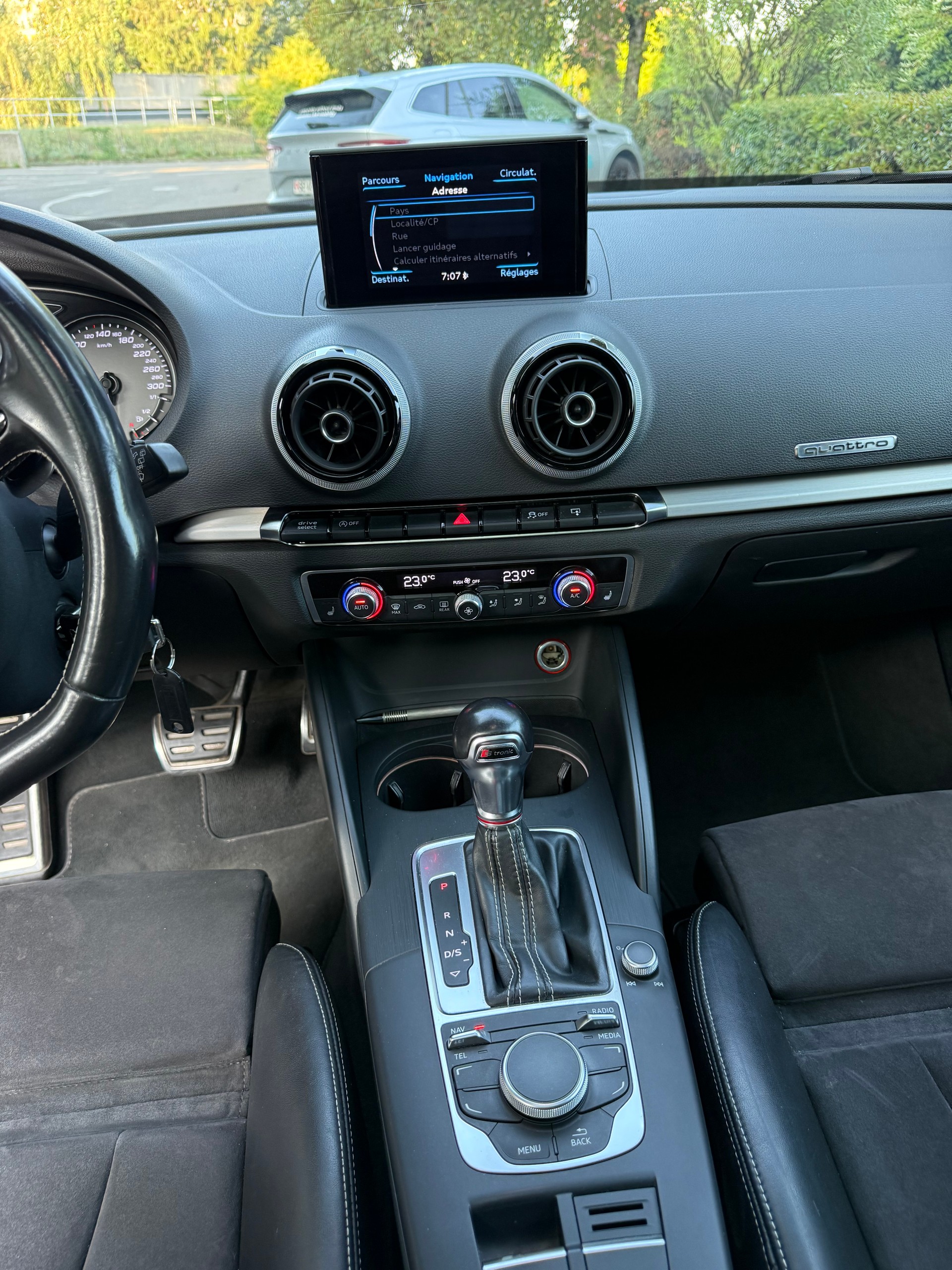 AUDI S3 Sportback S-Line 2.0 TFSI quattro S-tronic-image-17