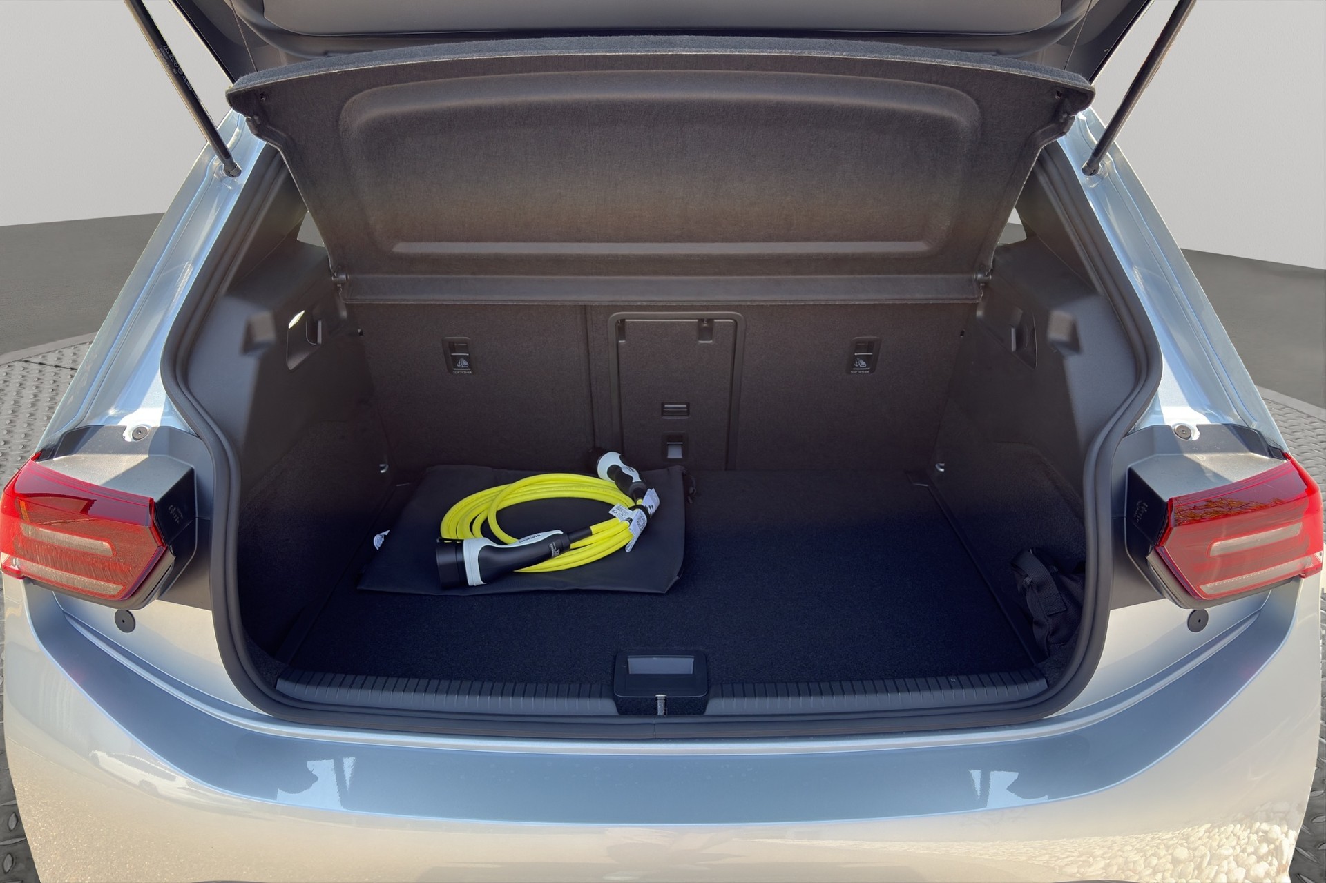 VW ID.3 Neo 79 kWh 231 PS Style-image-8