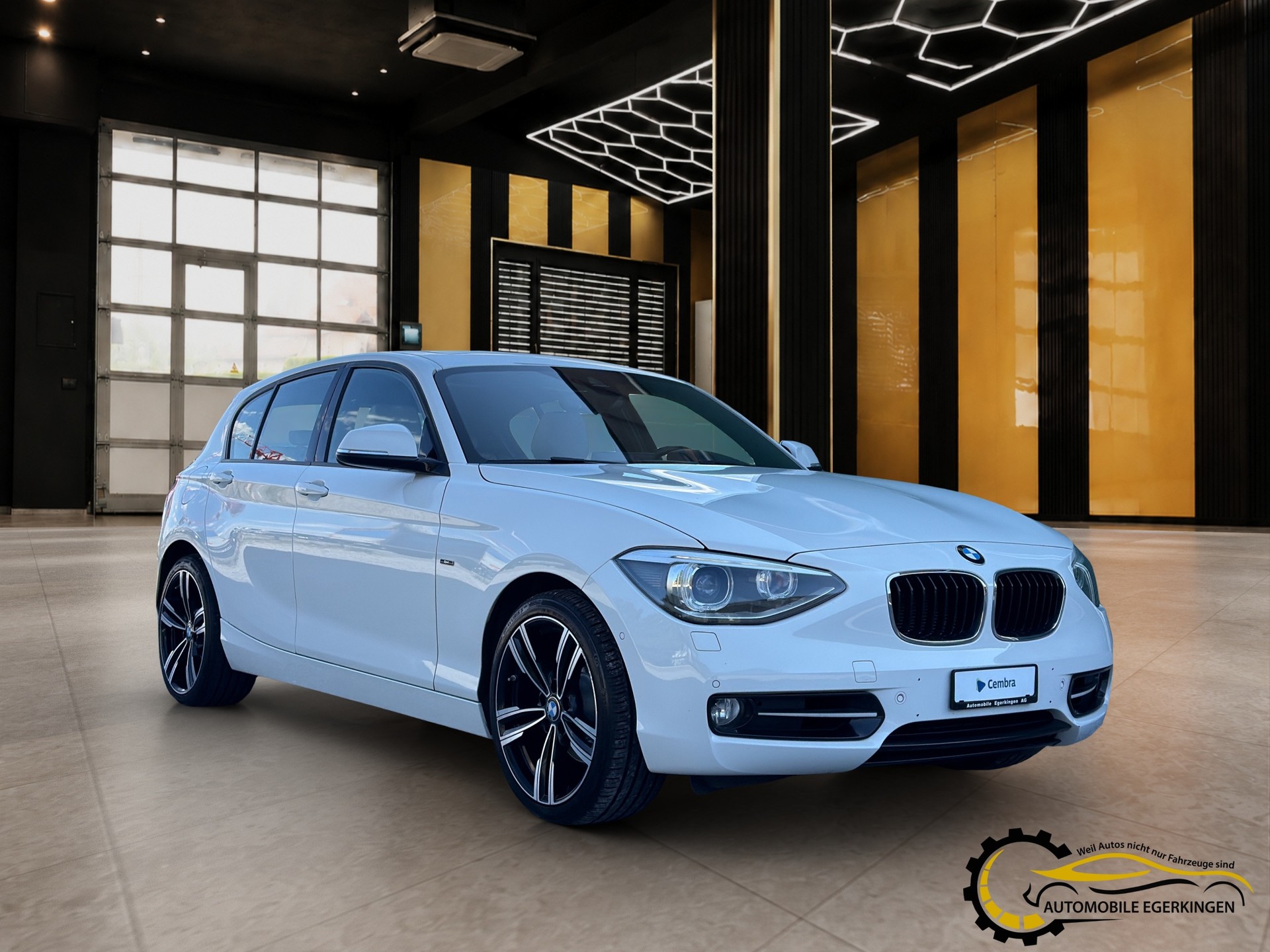 BMW 120d xDrive Sport Line-image-2