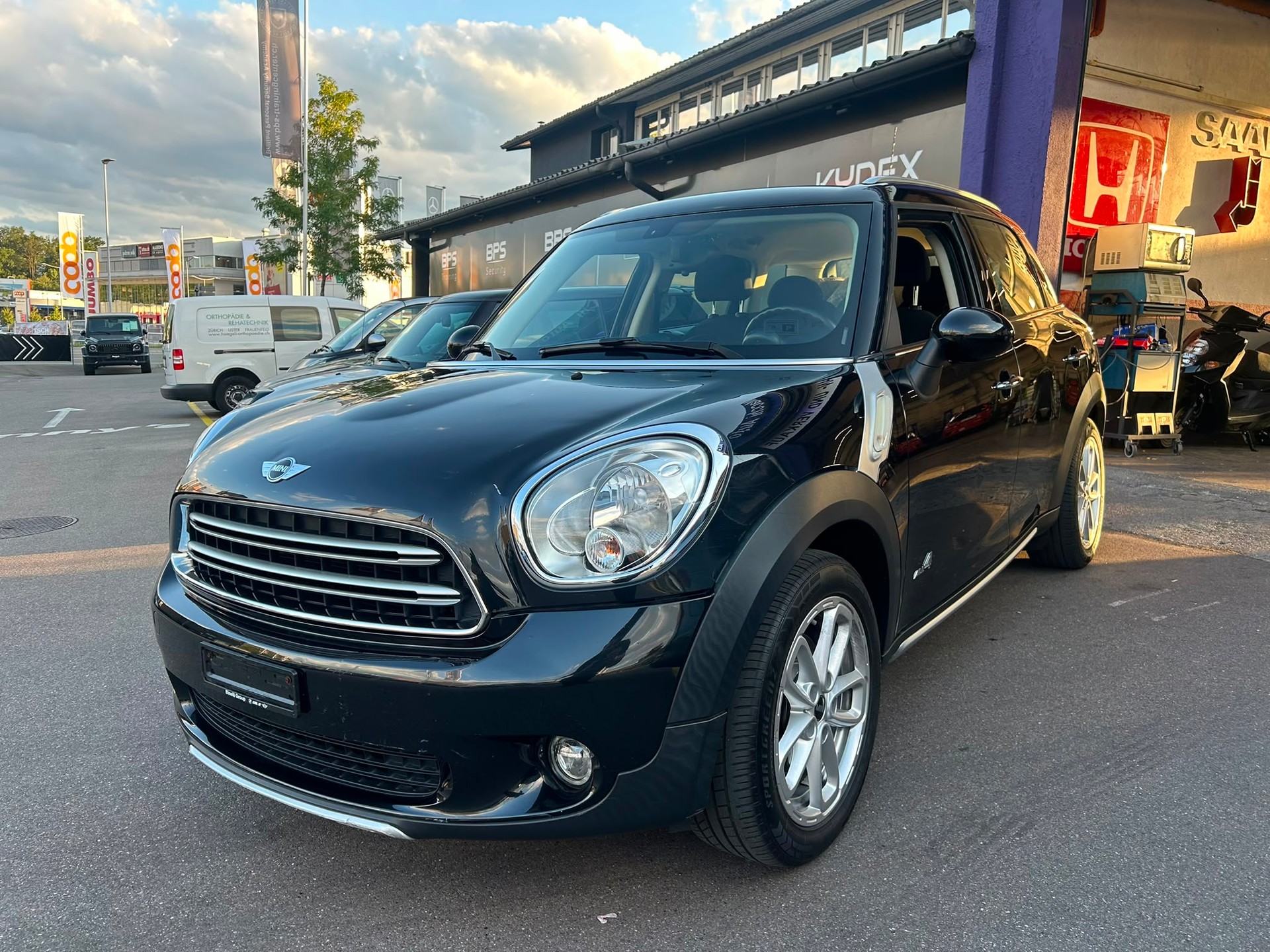 MINI Countryman Cooper ALL4-image-0