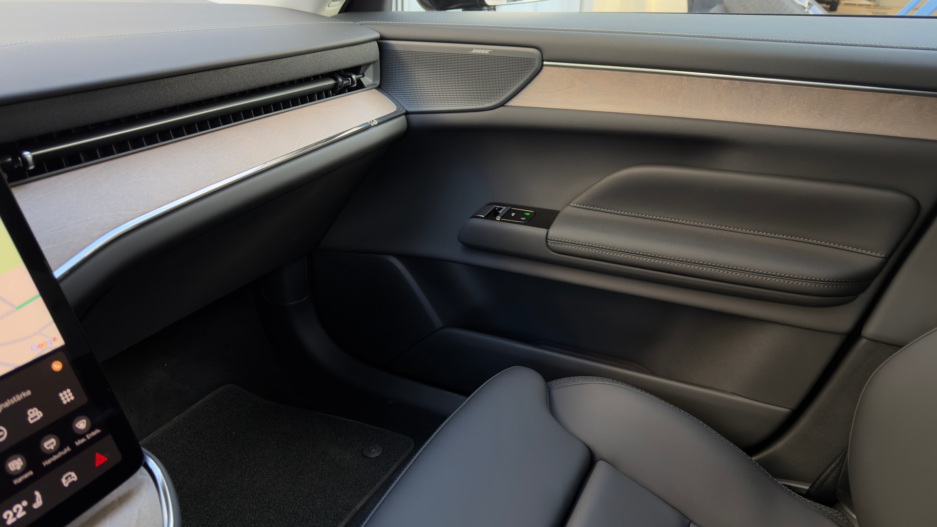 VOLVO ES90 Plus-image-12