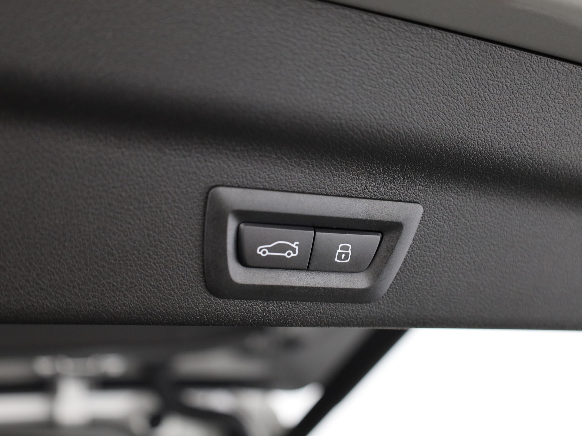 BMW X1 23i xDrive-image-8