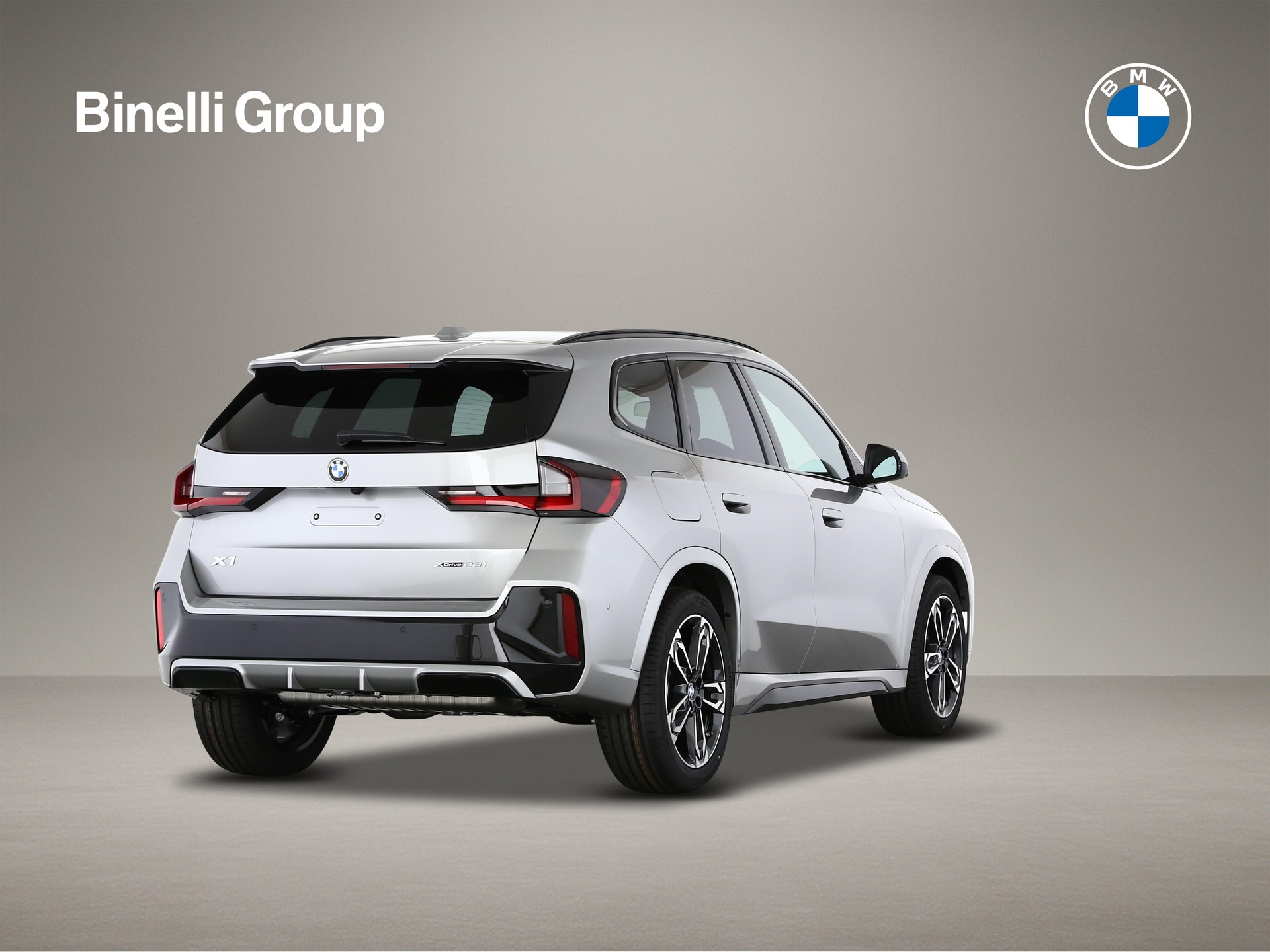 BMW X1 23i xDrive-image-1