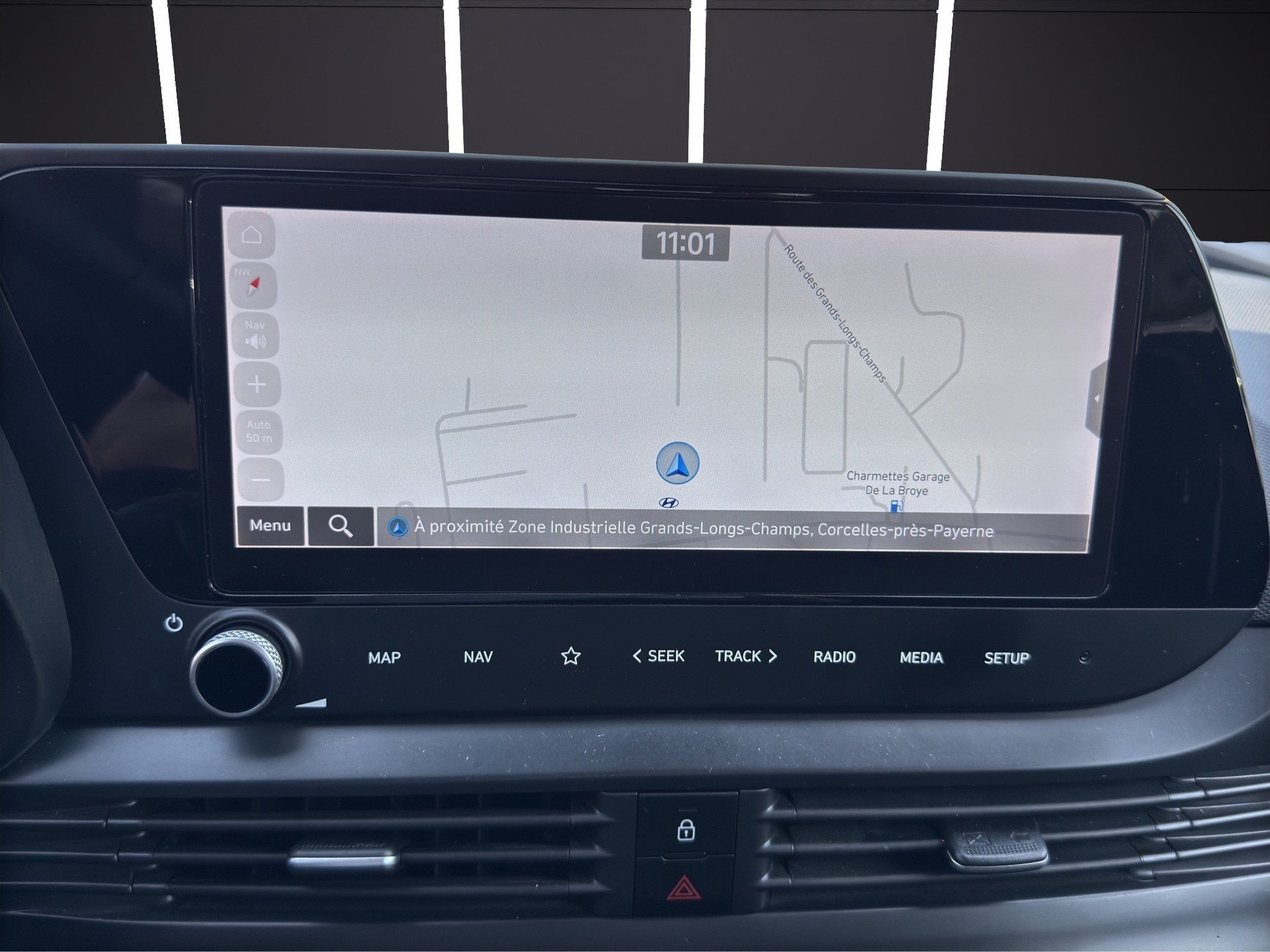HYUNDAI i20 1.0 T-GDi Amplia-image-11