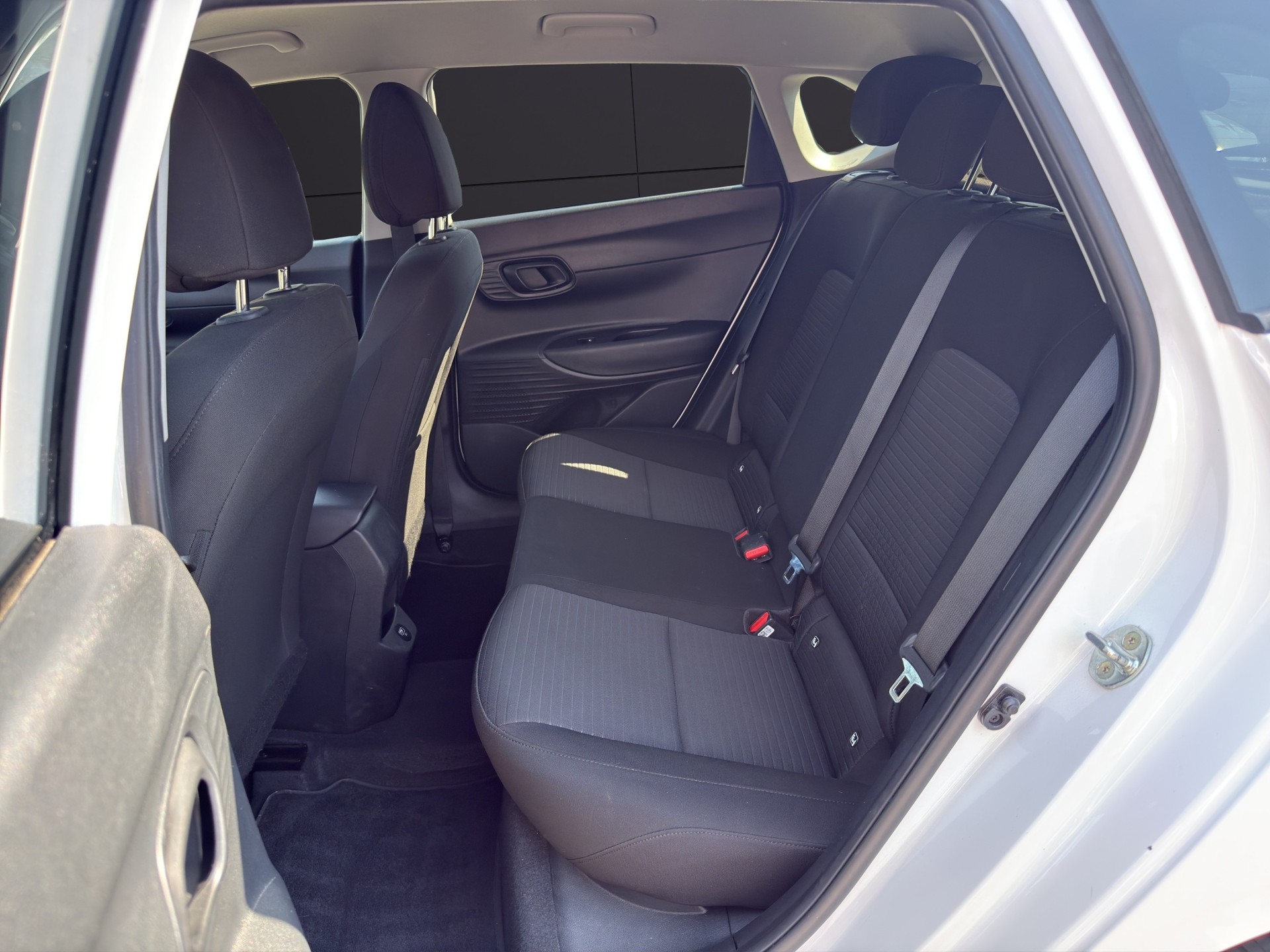 HYUNDAI i20 1.0 T-GDi Amplia-image-14