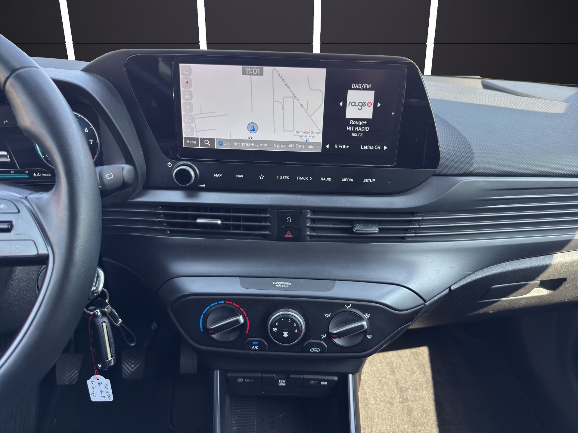 HYUNDAI i20 1.0 T-GDi Amplia-image-9