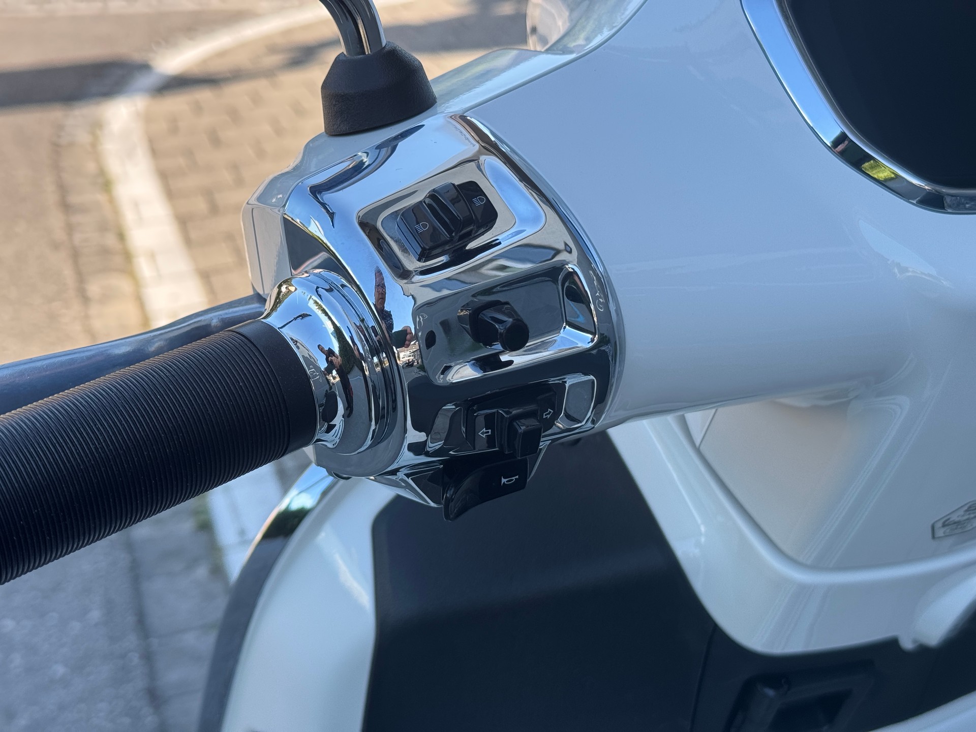 PIAGGIO Vespa GTS 125 Super RST Euro 5+-image-13