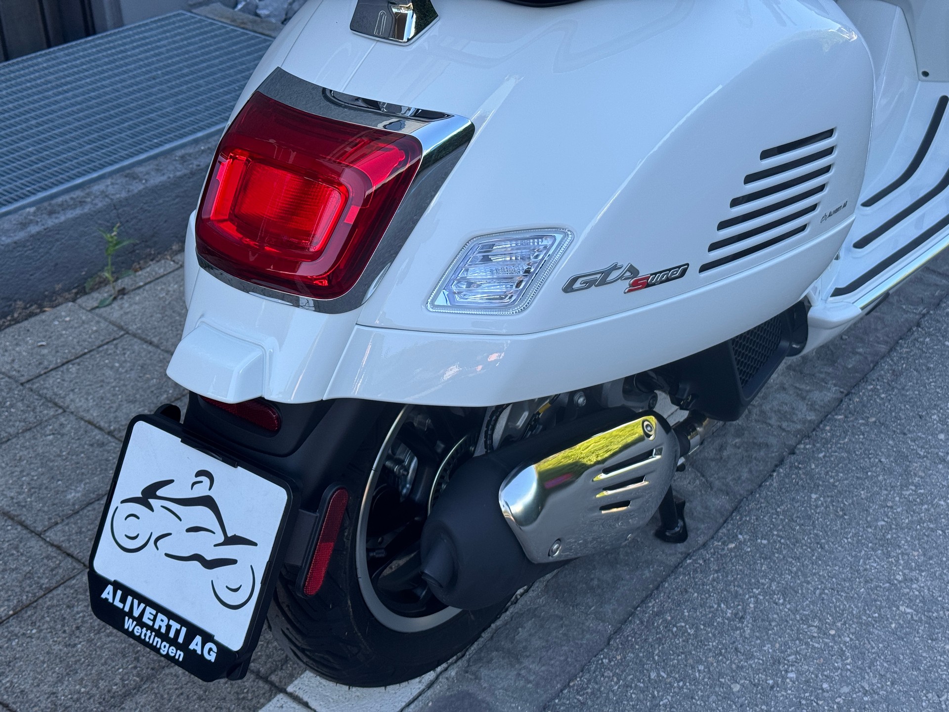 PIAGGIO Vespa GTS 125 Super RST Euro 5+-image-9