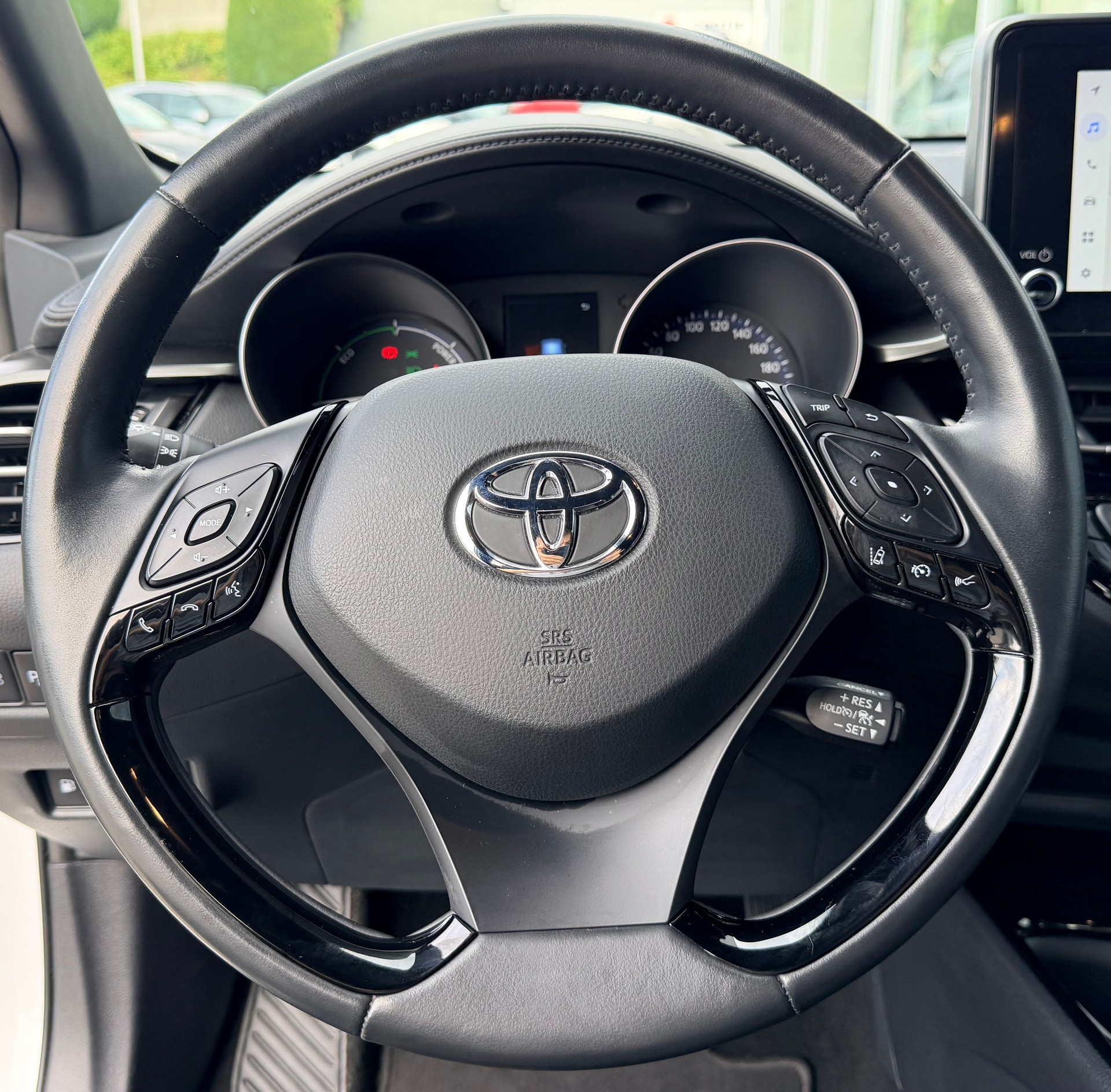 TOYOTA C-HR 2.0 HSD CVT Trend-image-16