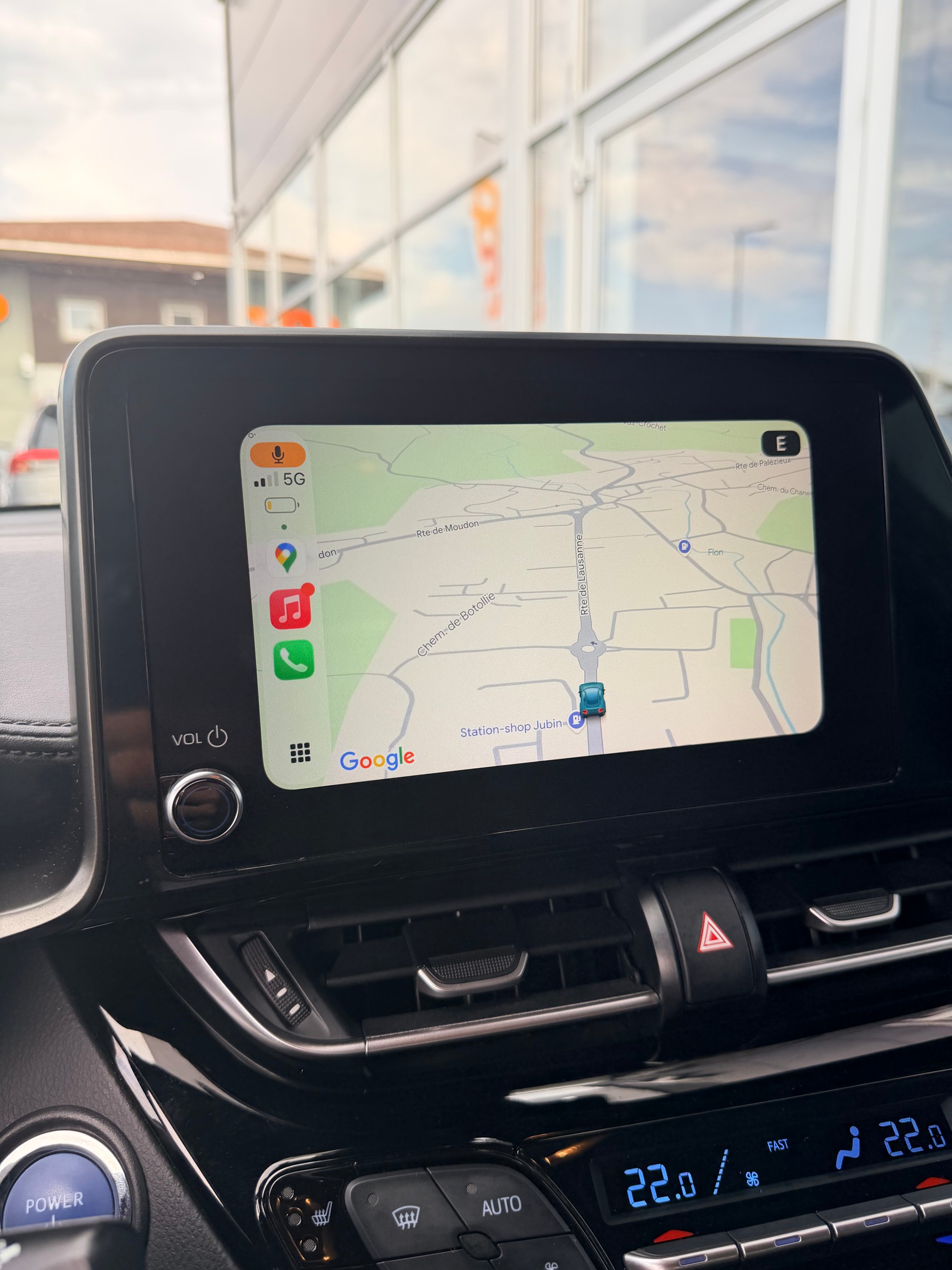 TOYOTA C-HR 2.0 HSD CVT Trend-image-25