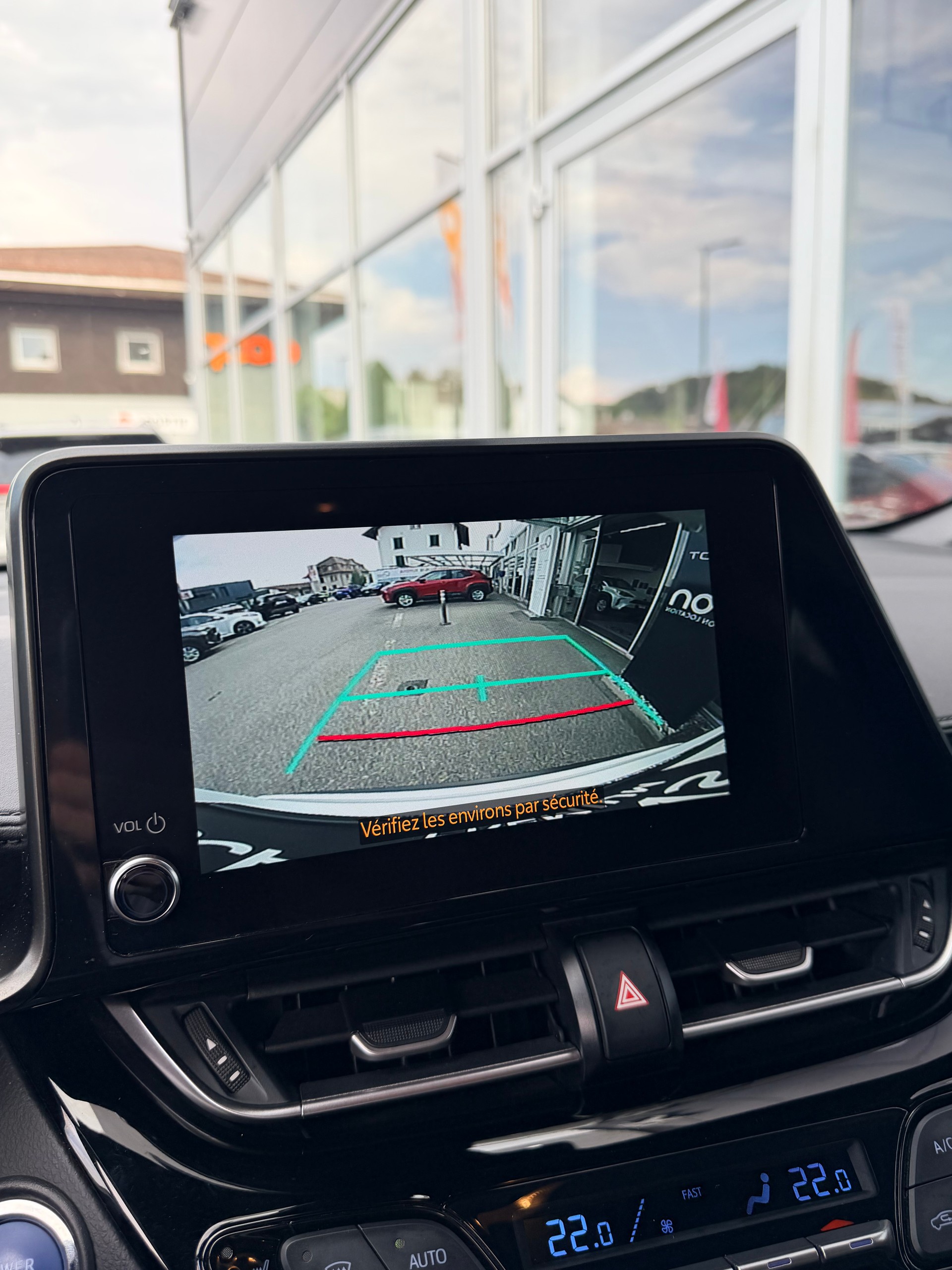 TOYOTA C-HR 2.0 HSD CVT Trend-image-26