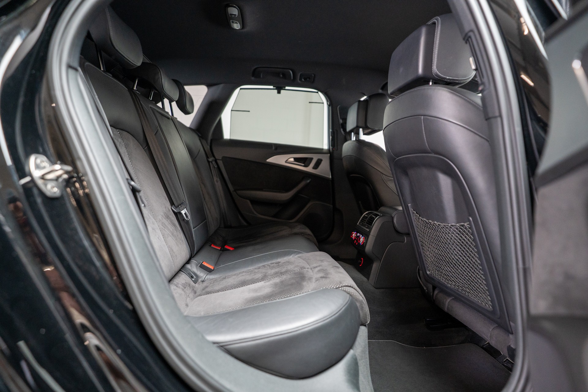 AUDI A6 Avant 3.0 V6 TDI 204 quattro S-Tr. / CH-Fahrzeug / Tempomat / Virtual Cockpit-image-11
