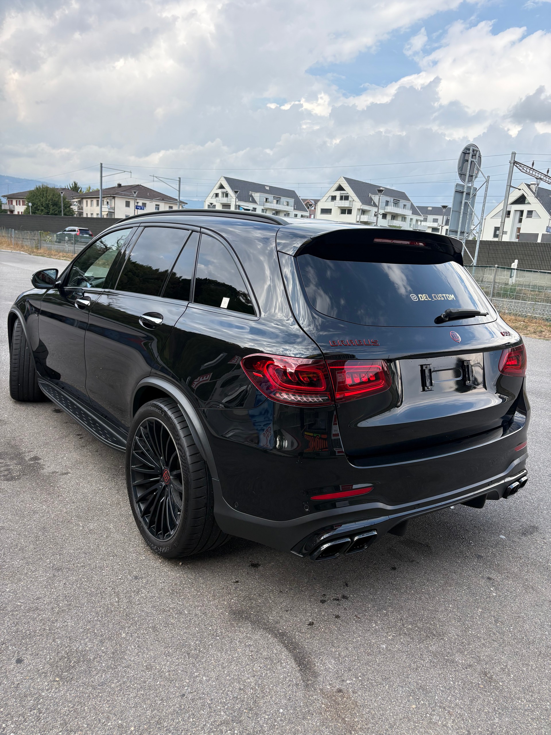 MERCEDES-BENZ GLC 63 AMG 4m+-image-2