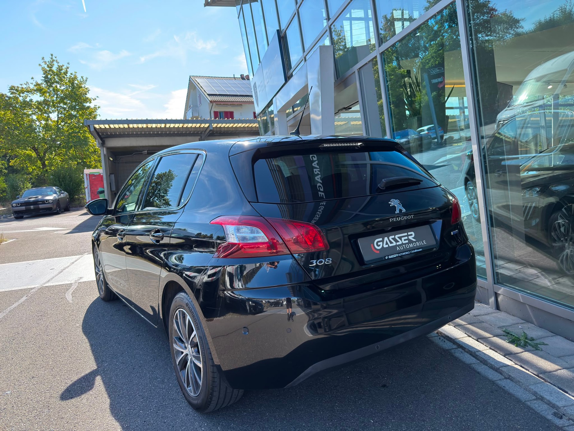 PEUGEOT 308 1.2 THP Allure-image-3