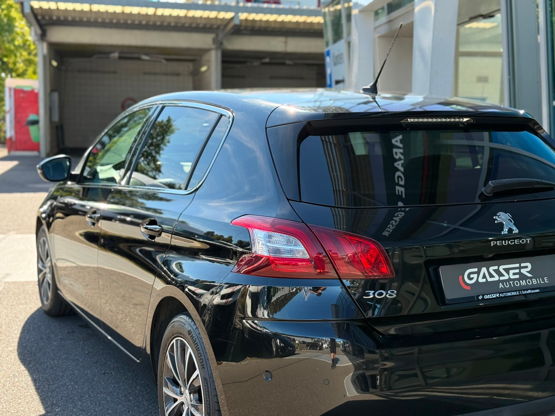 PEUGEOT 308 1.2 THP Allure-image-4
