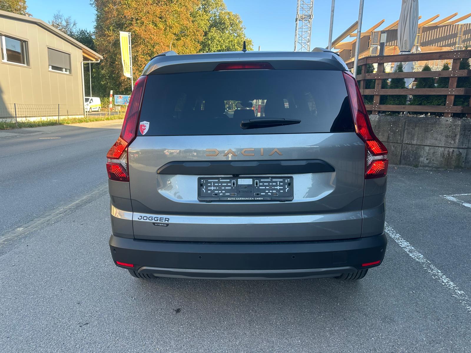 DACIA Jogger HEV 140 Extreme-image-5