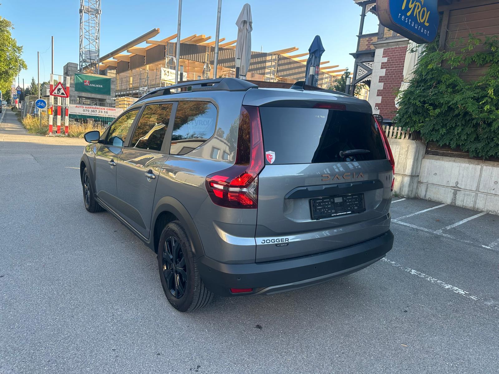 DACIA Jogger HEV 140 Extreme-showroom-element-3