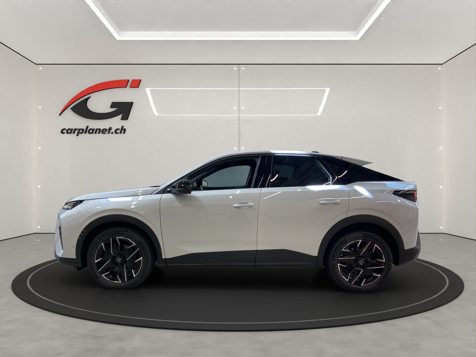 PEUGEOT 3008 1.2 Hybrid Allure-image-1