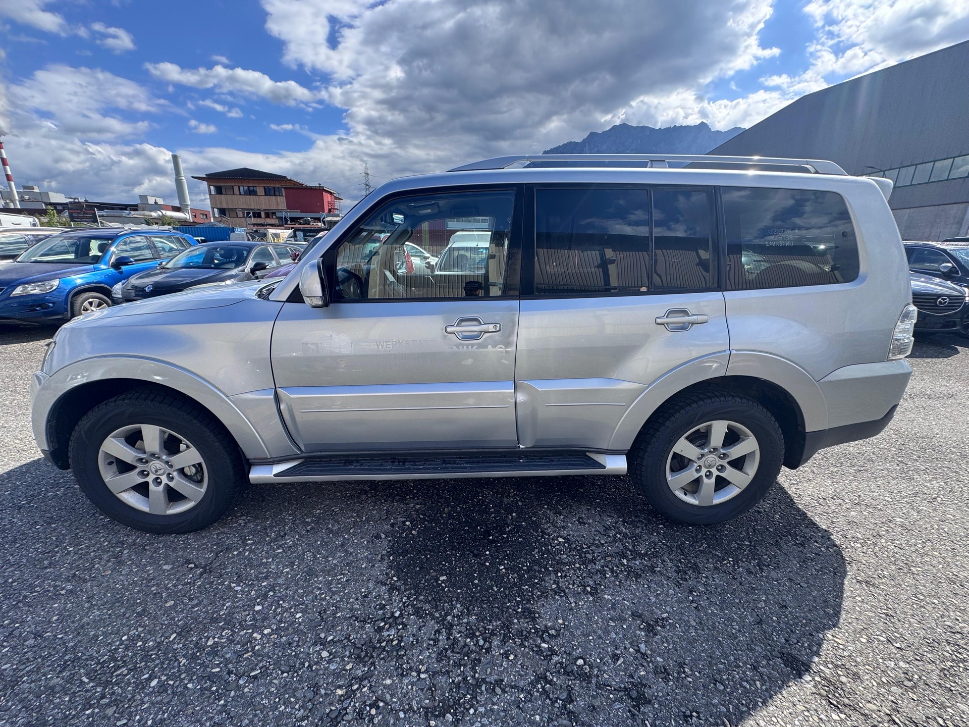 MITSUBISHI Pajero 3.2 DI-D Instyle Automatic-image-3