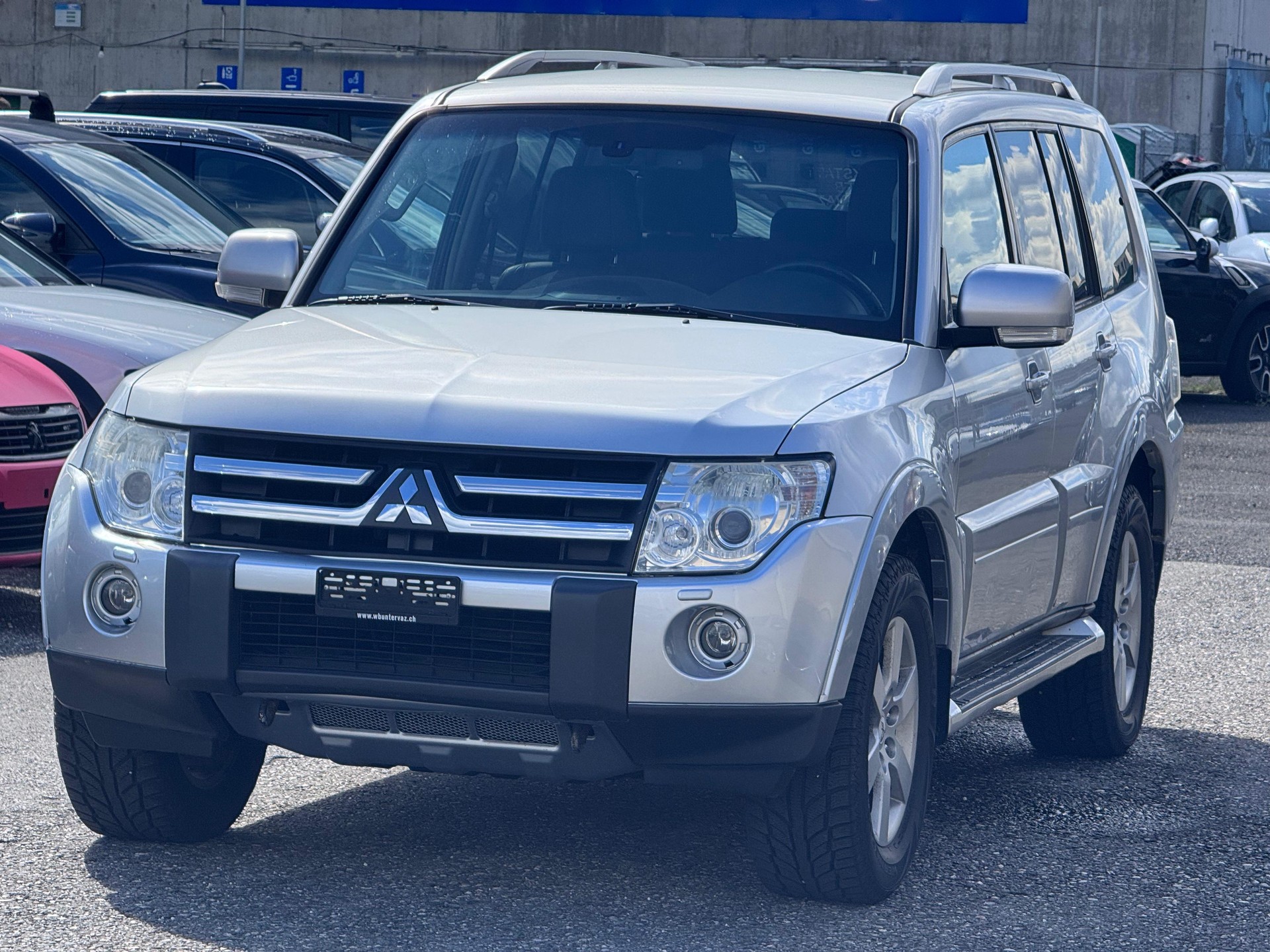 MITSUBISHI Pajero 3.2 DI-D Instyle Automatic-image-2