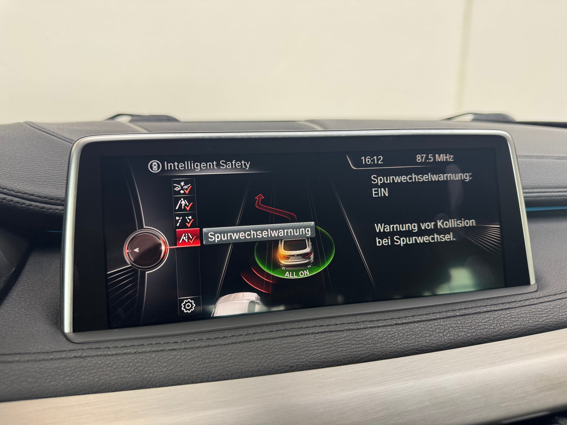 BMW X6 xDrive 30d Steptronic M-Sportpaket-image-23