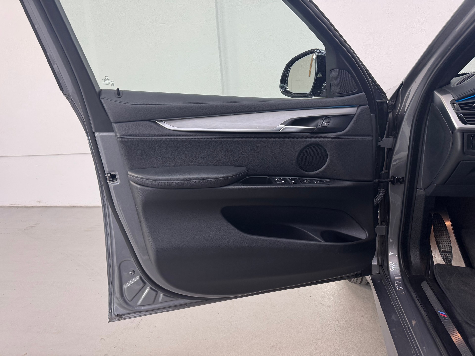 BMW X6 xDrive 30d Steptronic M-Sportpaket-image-27