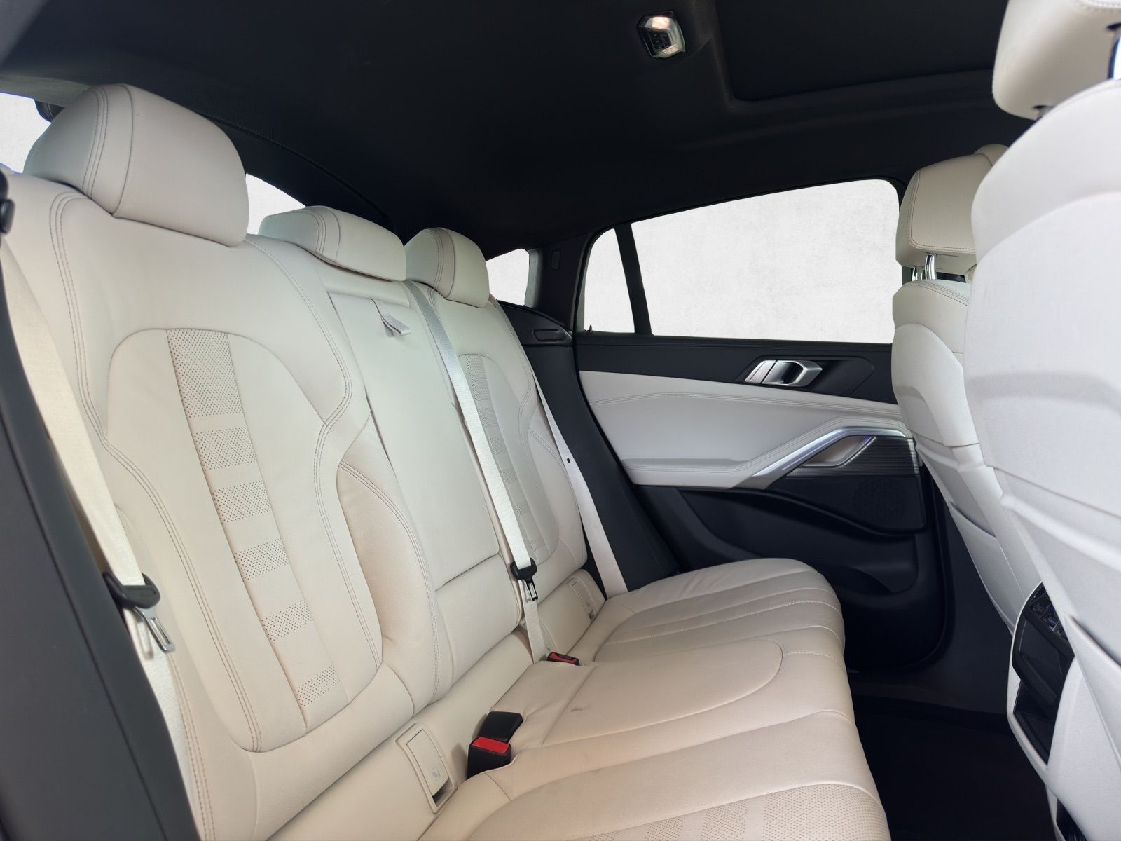 BMW X6 xDrive 48V 40d Steptronic M Sport-image-17
