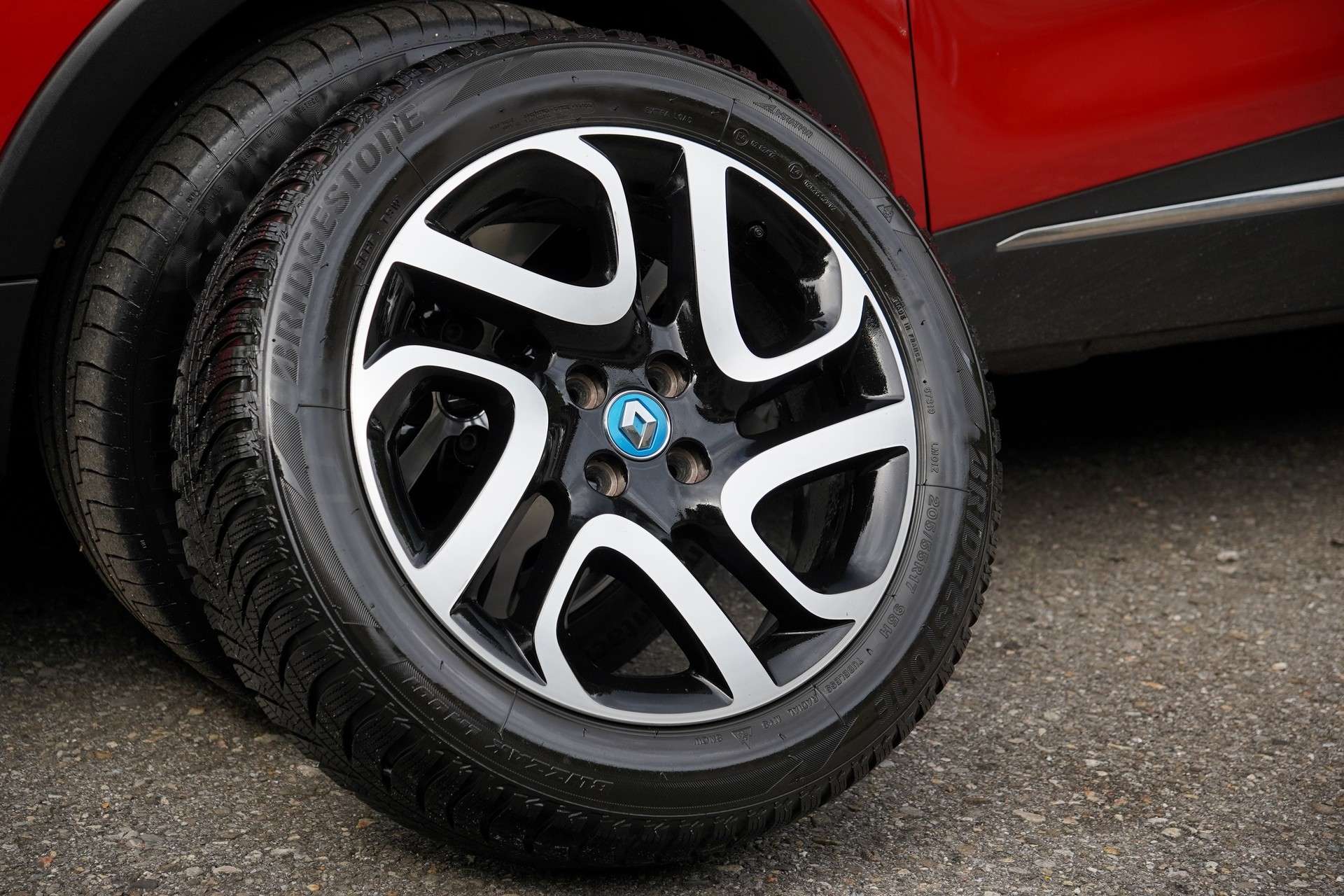RENAULT Captur 1.2 T 16V Editione One EDC-image-9