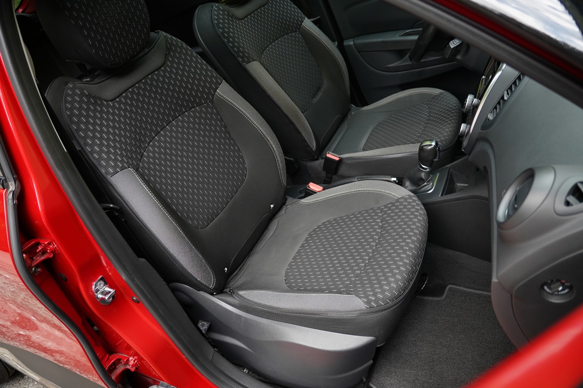 RENAULT Captur 1.2 T 16V Editione One EDC-image-19