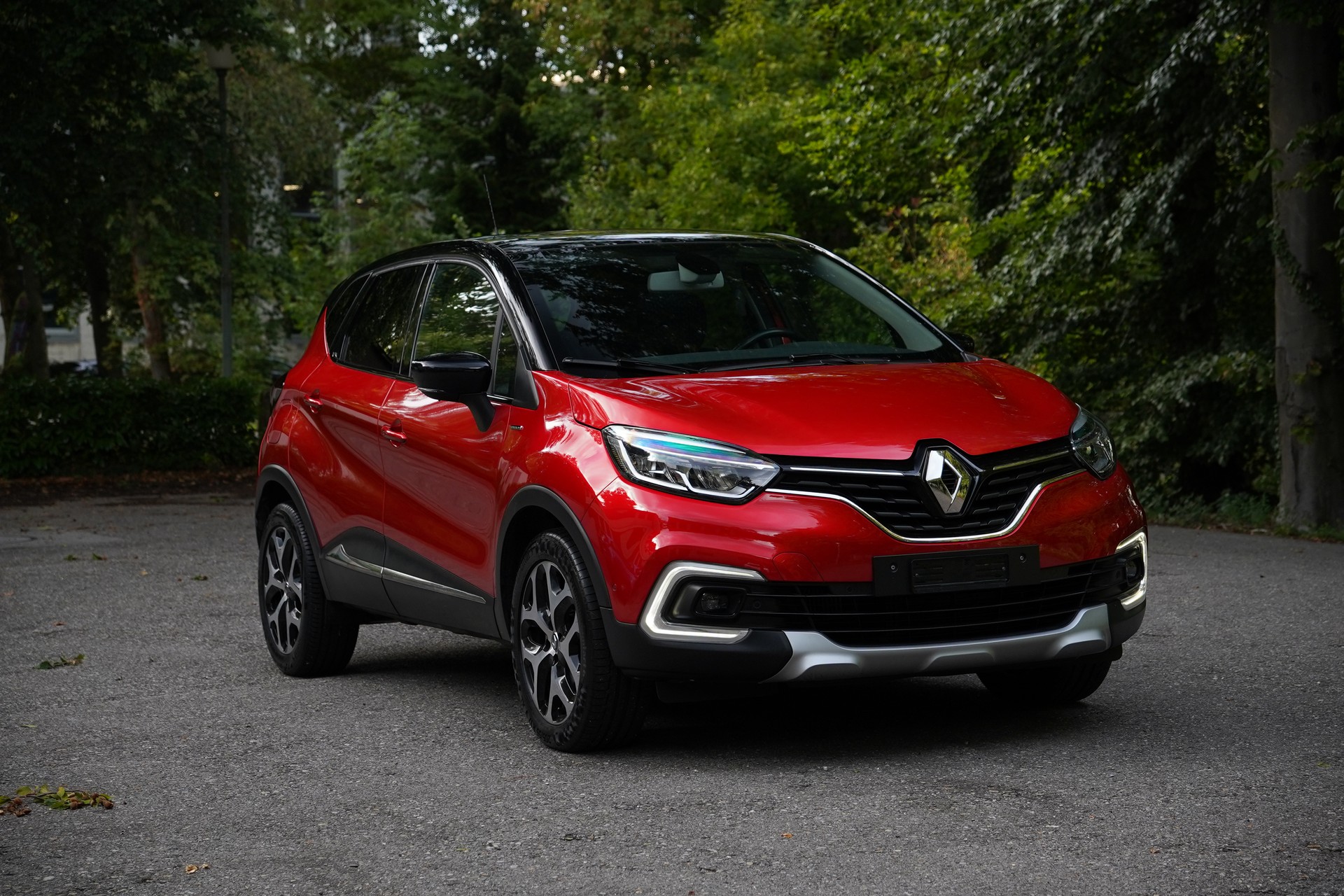 RENAULT Captur 1.2 T 16V Editione One EDC-image-0