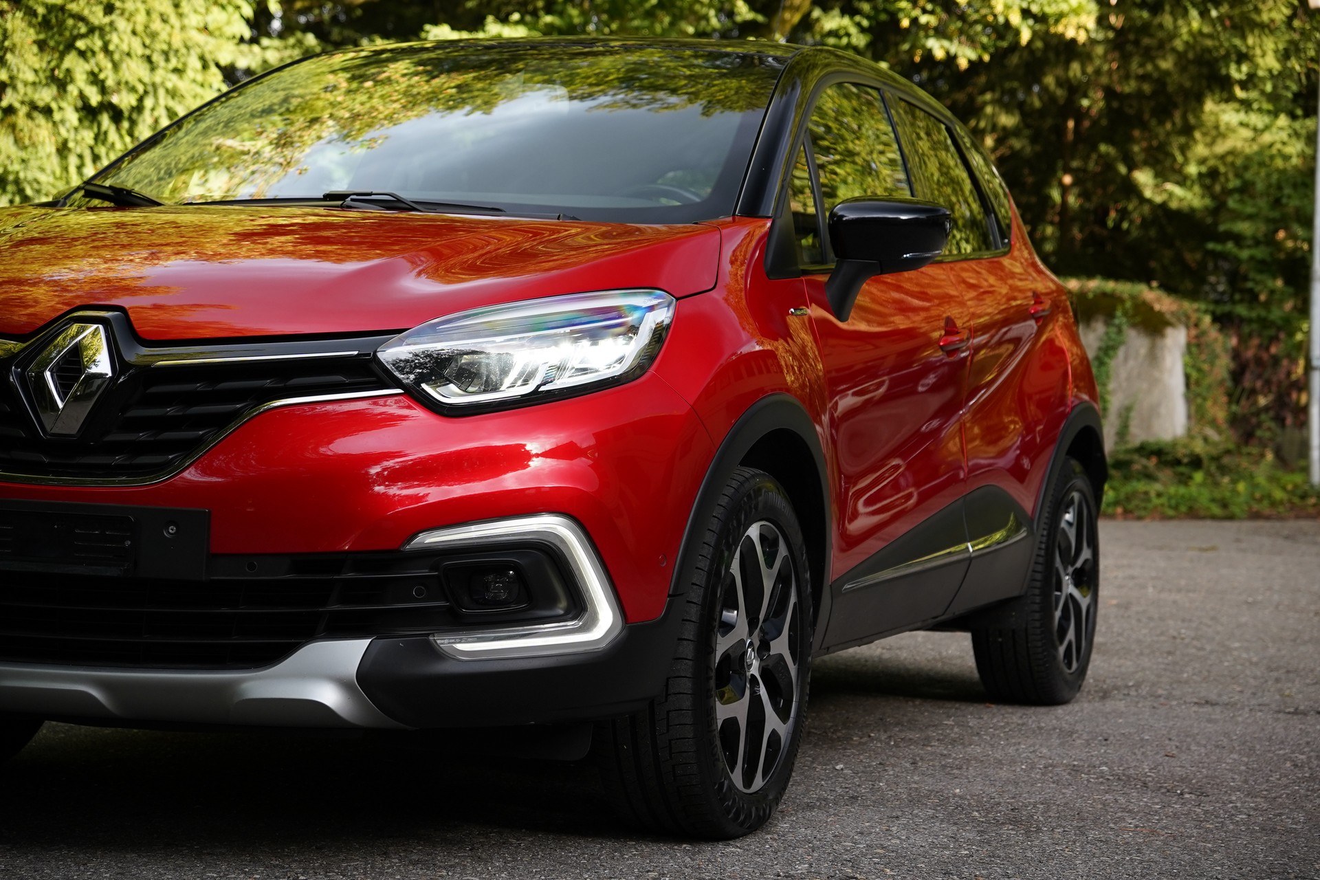 RENAULT Captur 1.2 T 16V Editione One EDC-image-10