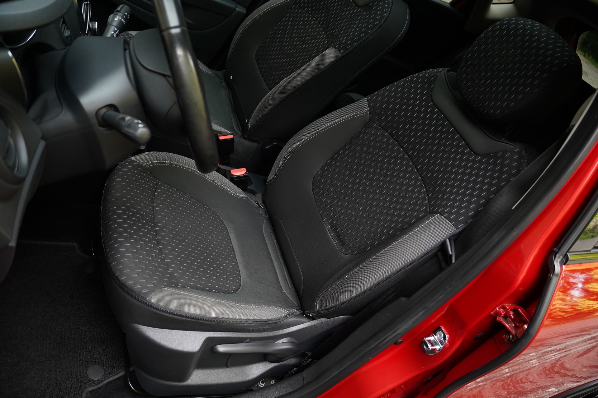 RENAULT Captur 1.2 T 16V Editione One EDC-image-18