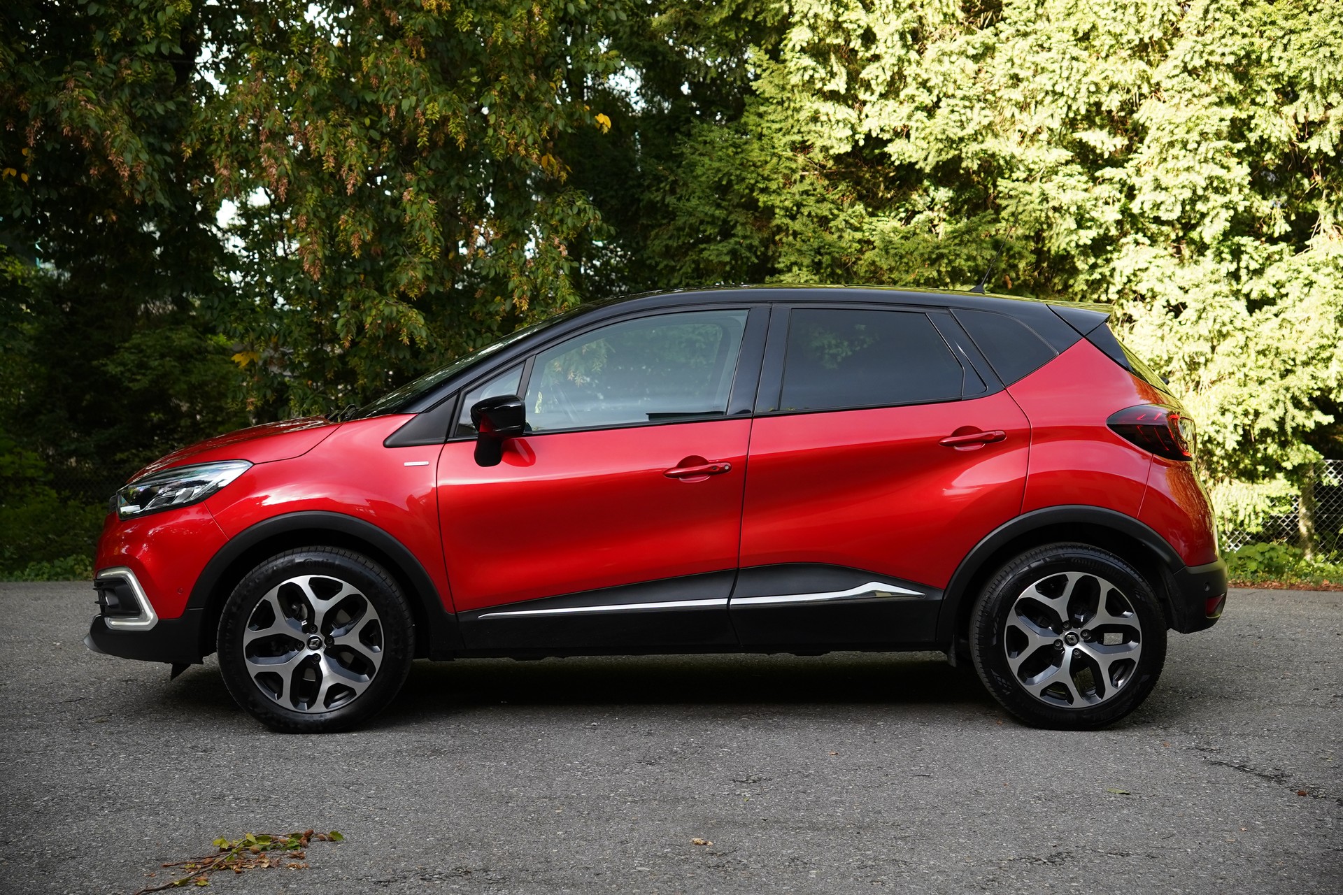 RENAULT Captur 1.2 T 16V Editione One EDC-image-5