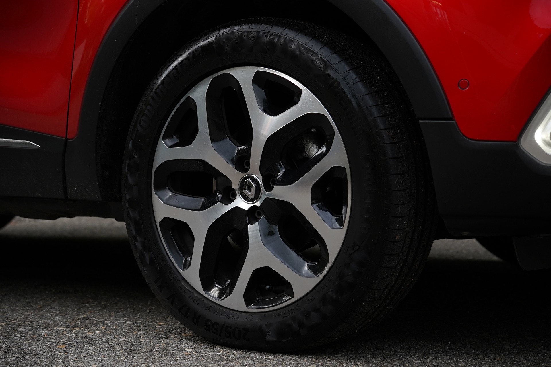 RENAULT Captur 1.2 T 16V Editione One EDC-image-14