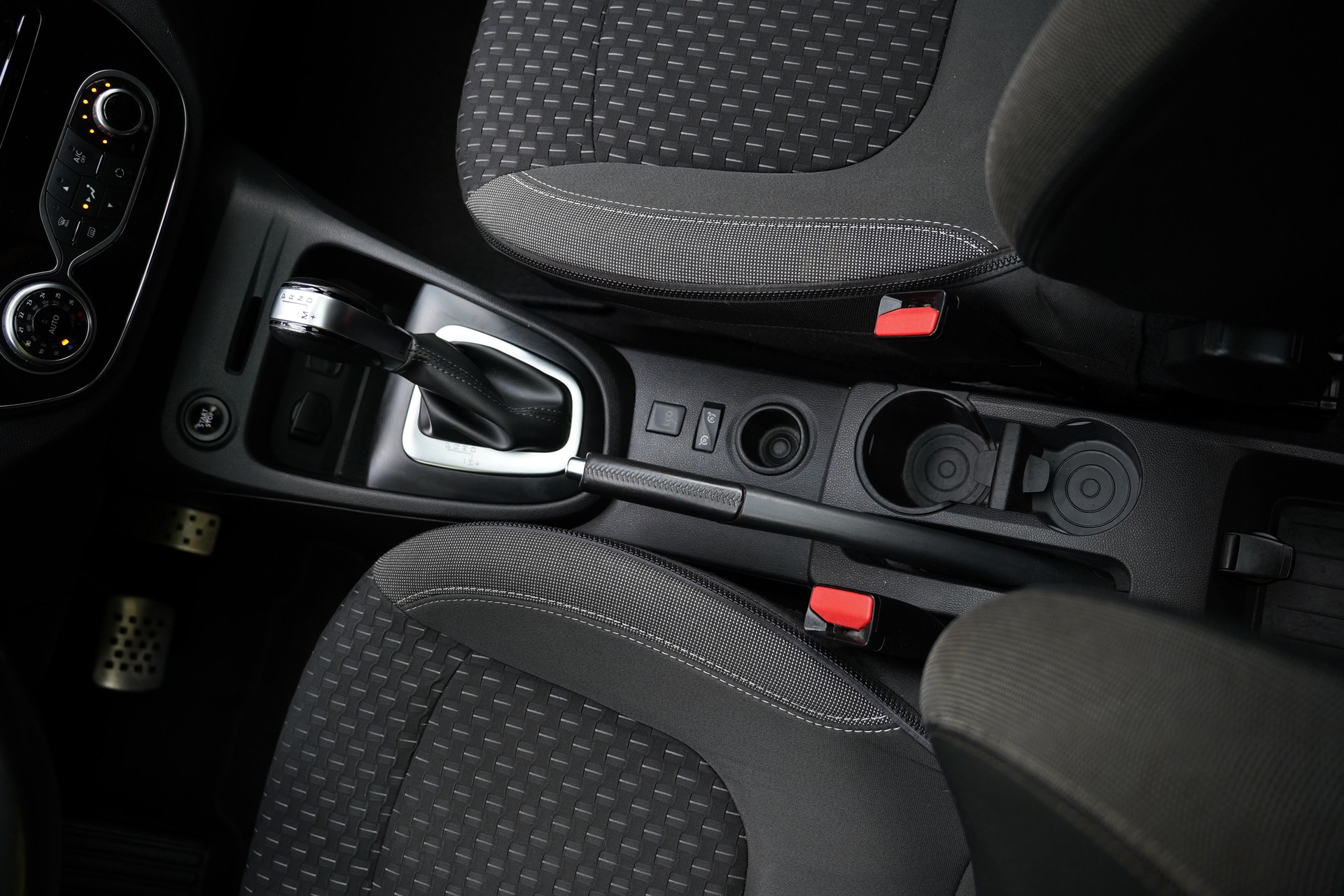RENAULT Captur 1.2 T 16V Editione One EDC-image-26
