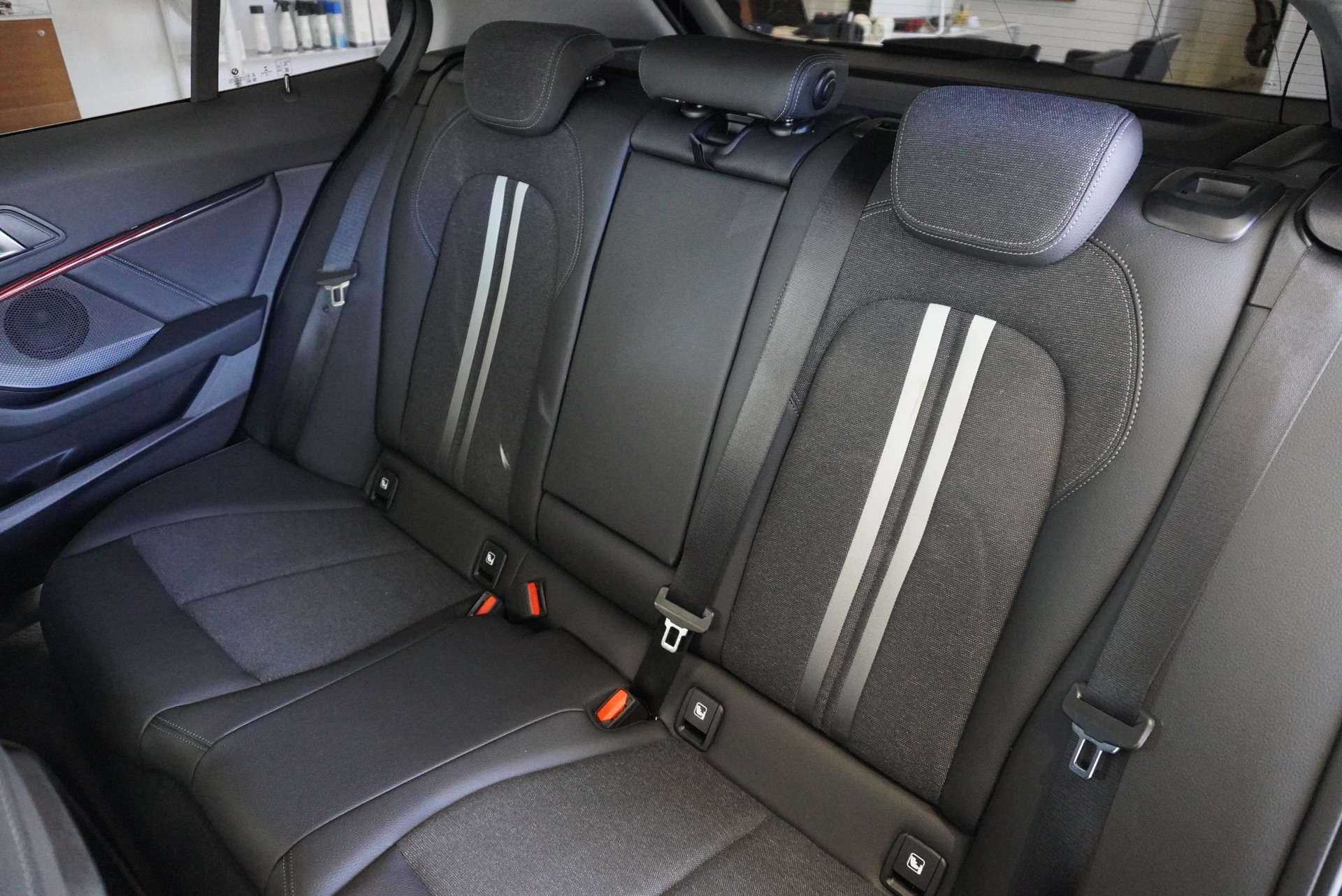 BMW 120d xDrive Steptronic Sport Line-image-18