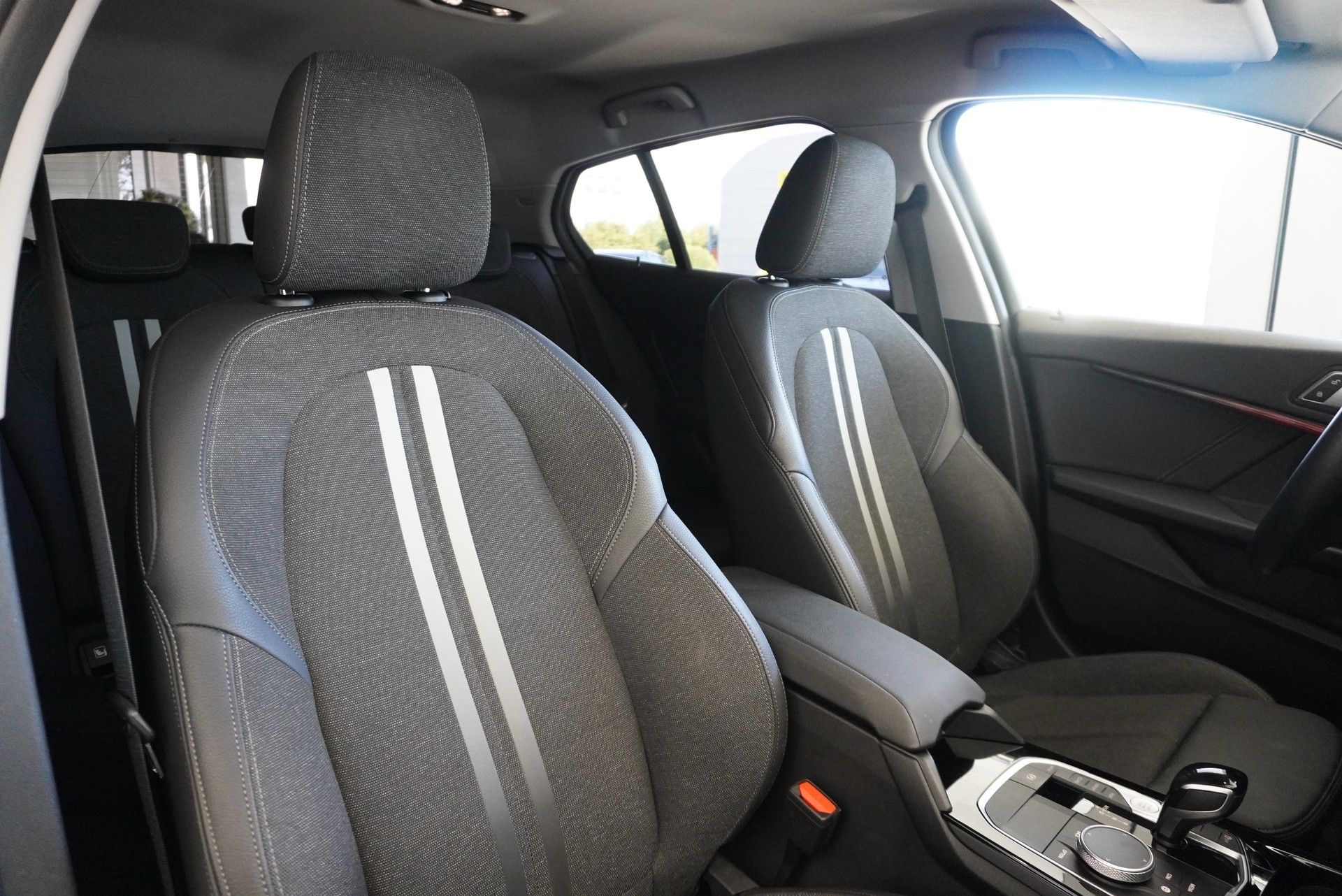 BMW 120d xDrive Steptronic Sport Line-image-8