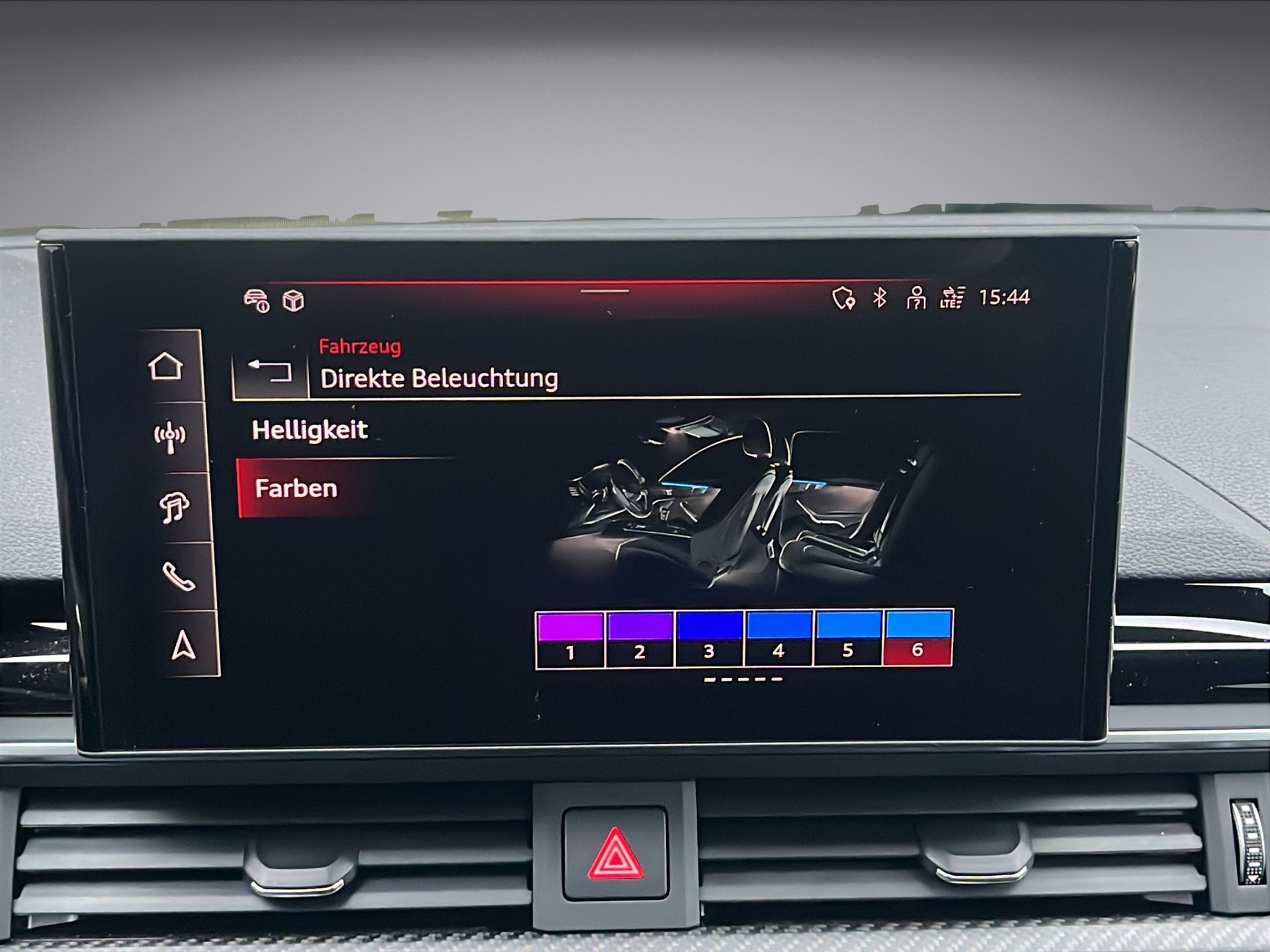 AUDI RS4 Avant 25 year edition quattro tiptronic*Limitiert Nr. 243 von 250 Stück, 470PS, Keramik-Bremsen, Head-up, (5-Jahre Garantie)-image-29