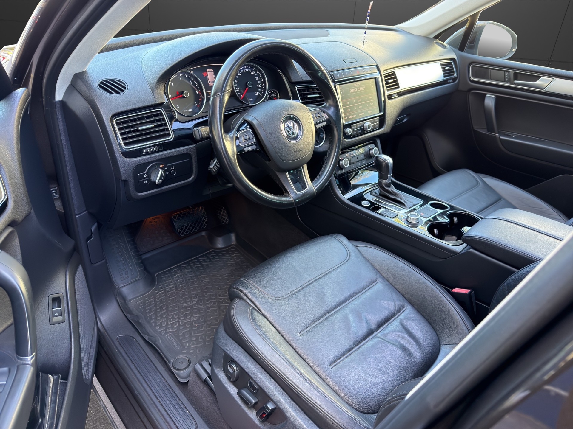 VW Touareg 3.0 TDI BlueMotion Technology Tiptronic Pano/MFK-image-8