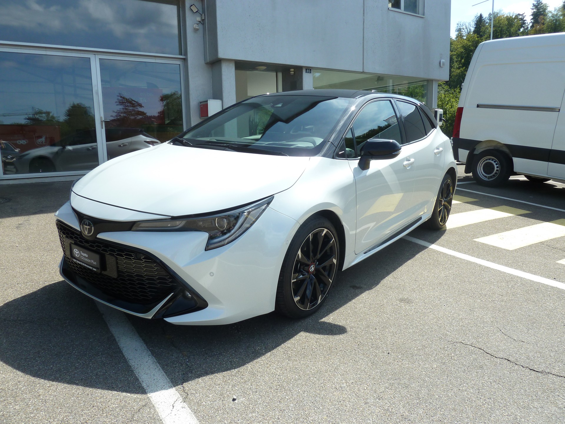 TOYOTA Corolla 2.0 HSD GR-S e-CVT-image-0