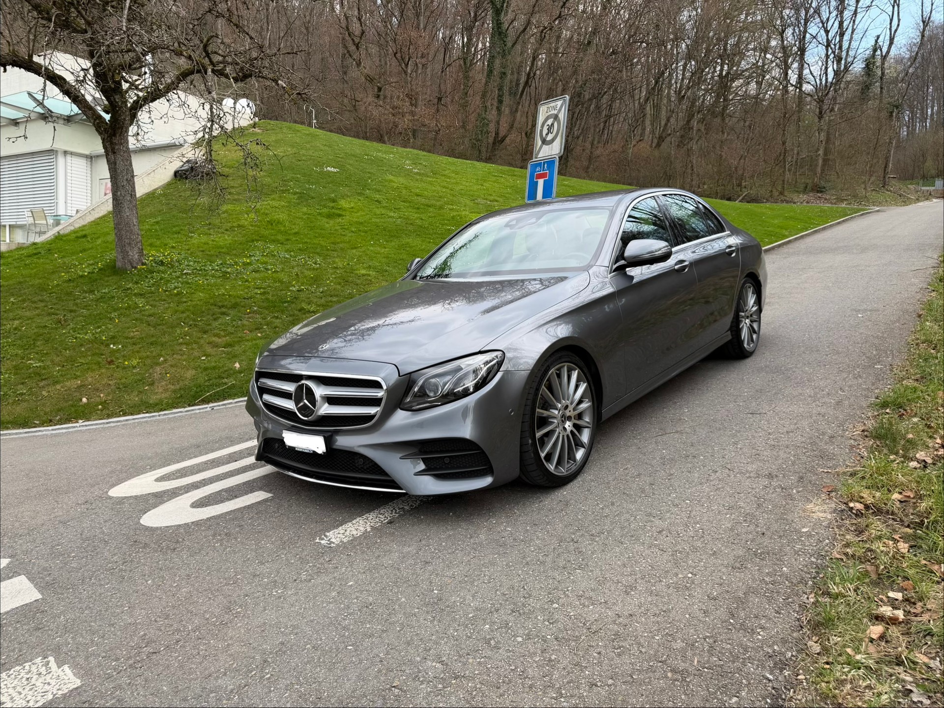 MERCEDES-BENZ E 400 AMG Line 4matic-image-0