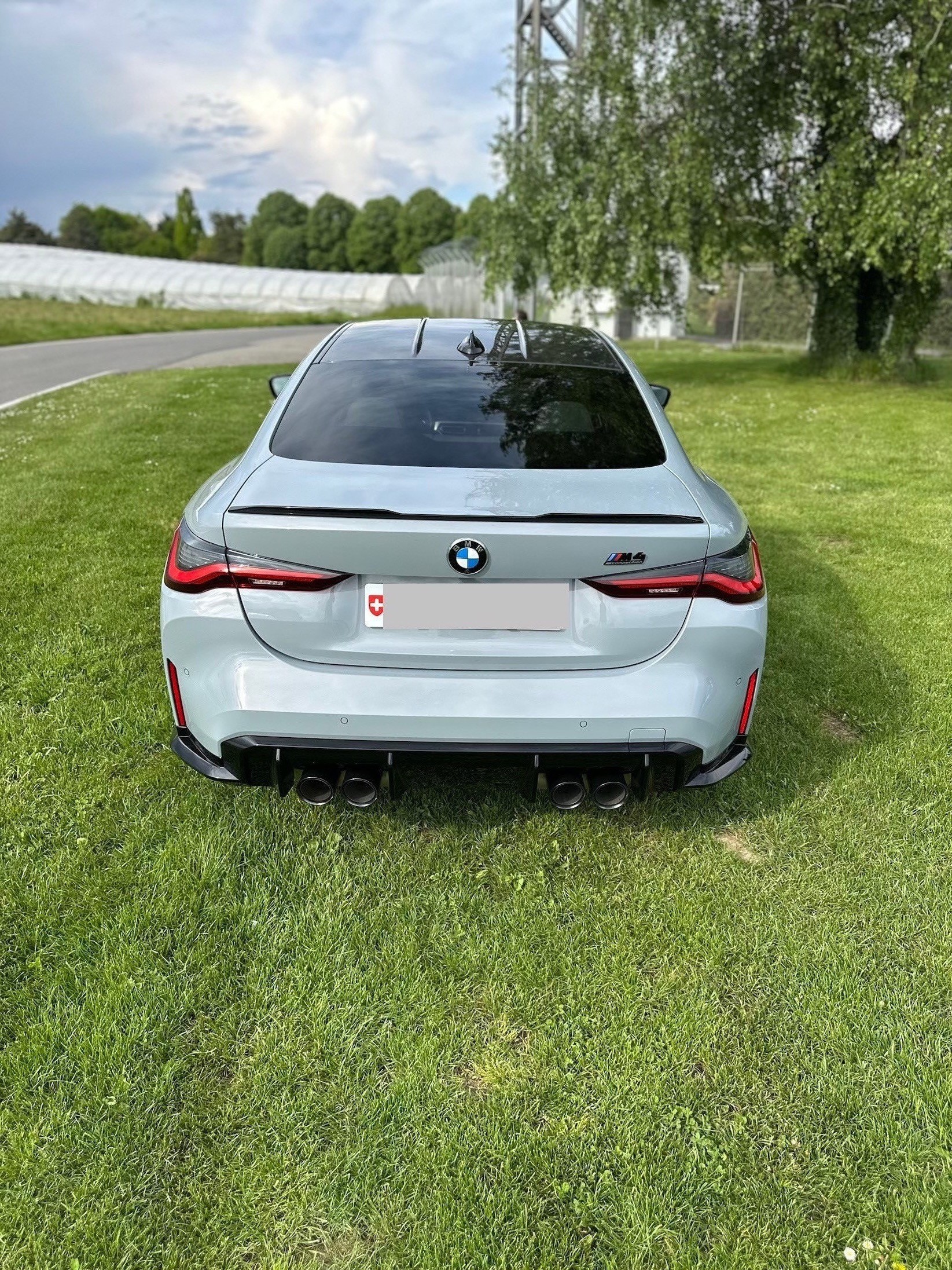 BMW M4 Competition xDrive-image-1