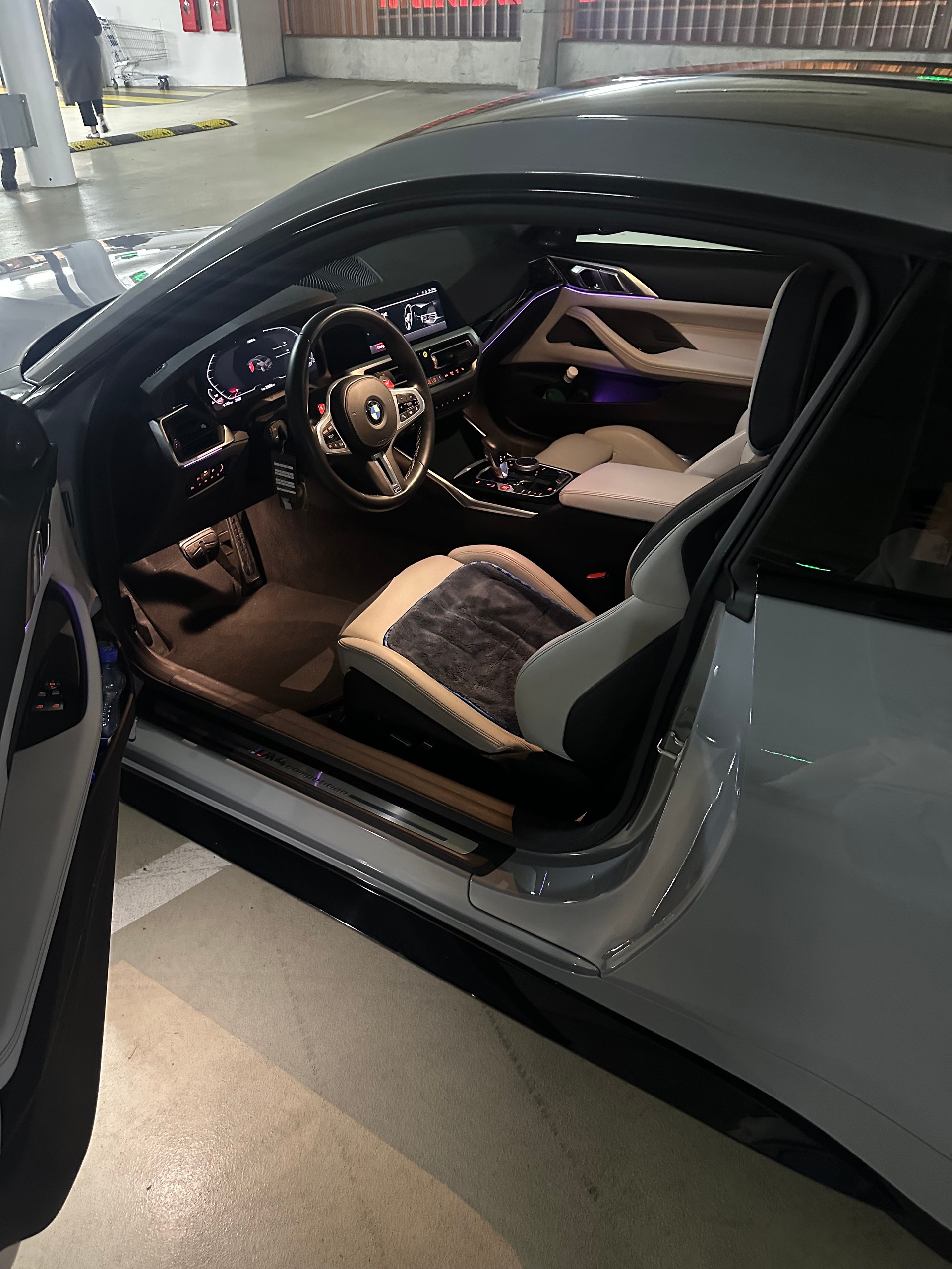 BMW M4 Competition xDrive-image-3