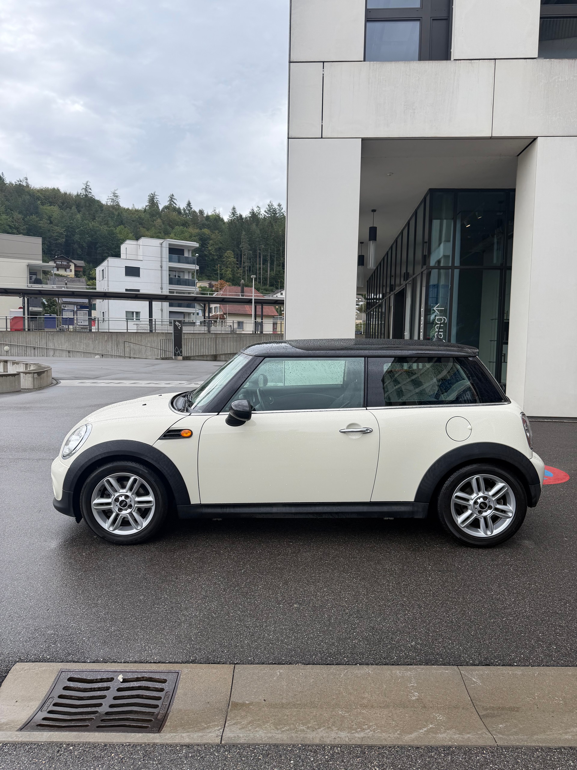 MINI Cooper-image-2