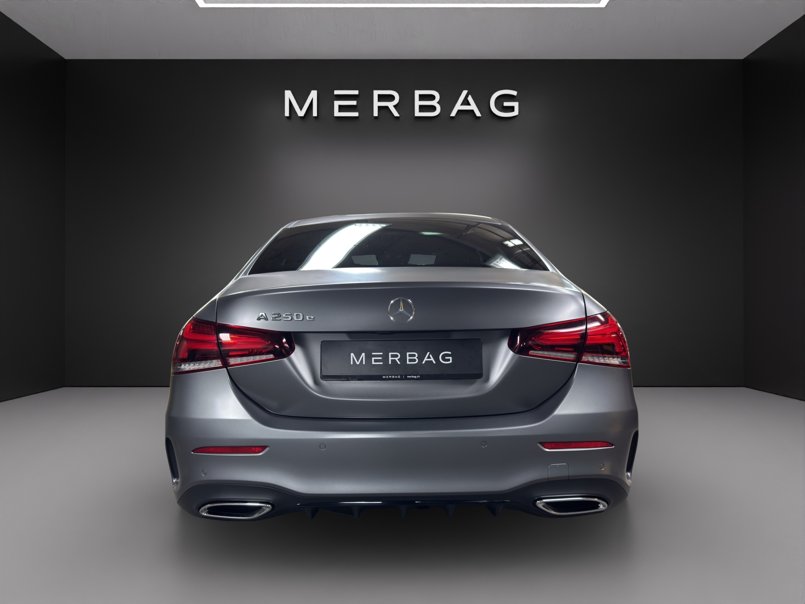 MERCEDES-BENZ A 250e AMG Line-image-3