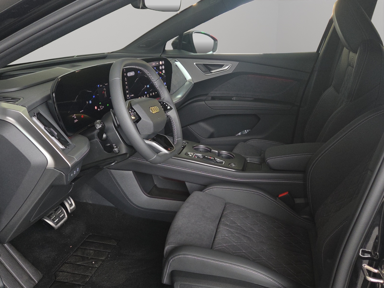 AUDI Q4 e-tron SUV quattro performance Swiss Ski-image-5